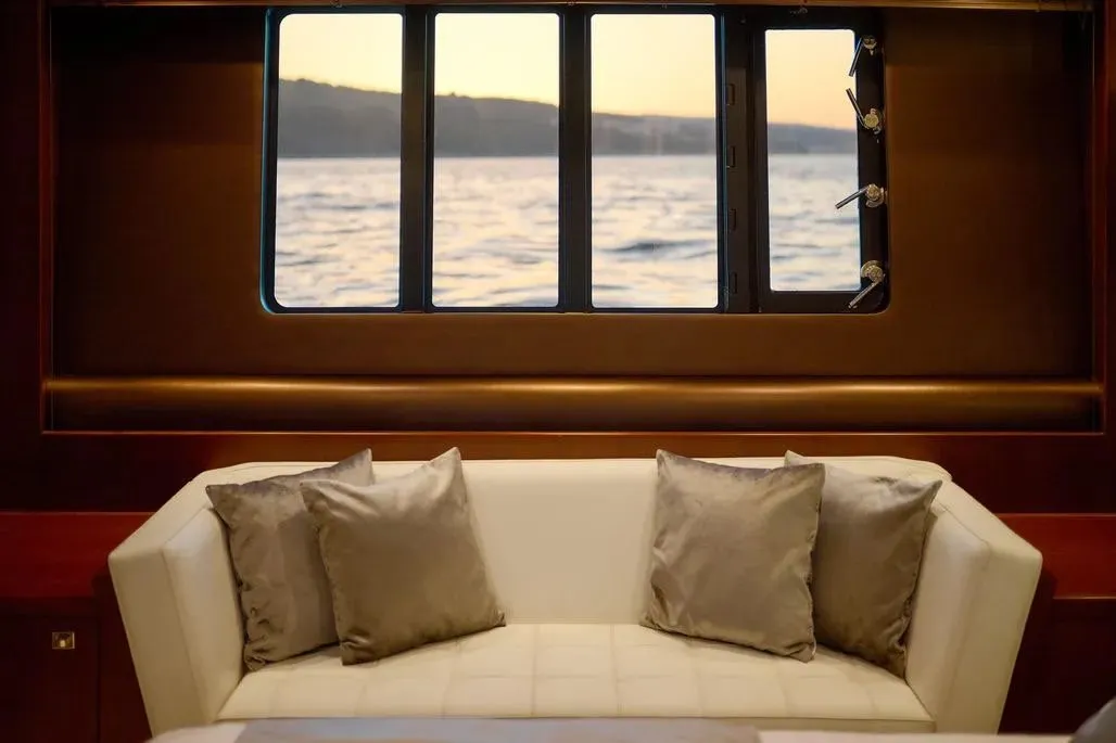 Princess 72 Fly Champion — yacht photo 29