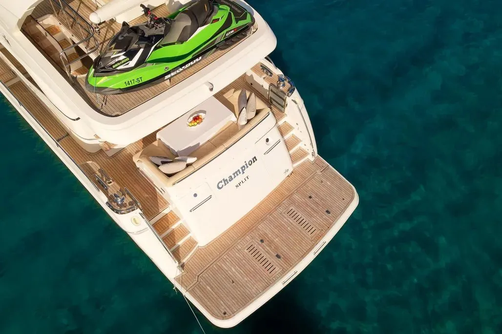 Princess 72 Fly Champion — yacht photo 4