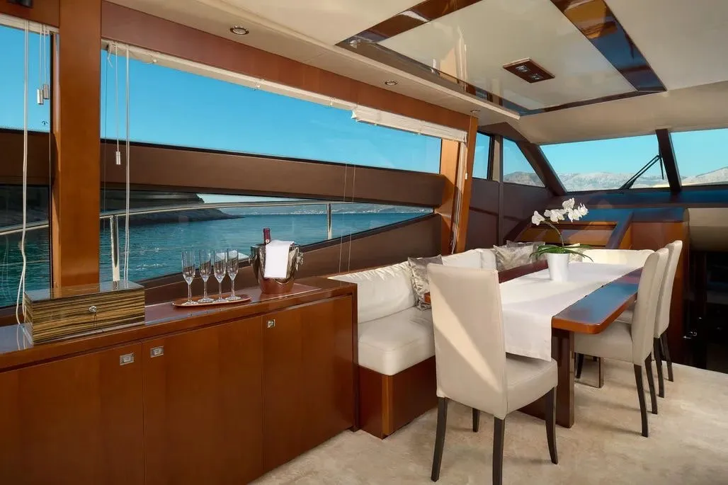 Princess 72 Fly Champion — yacht photo 17