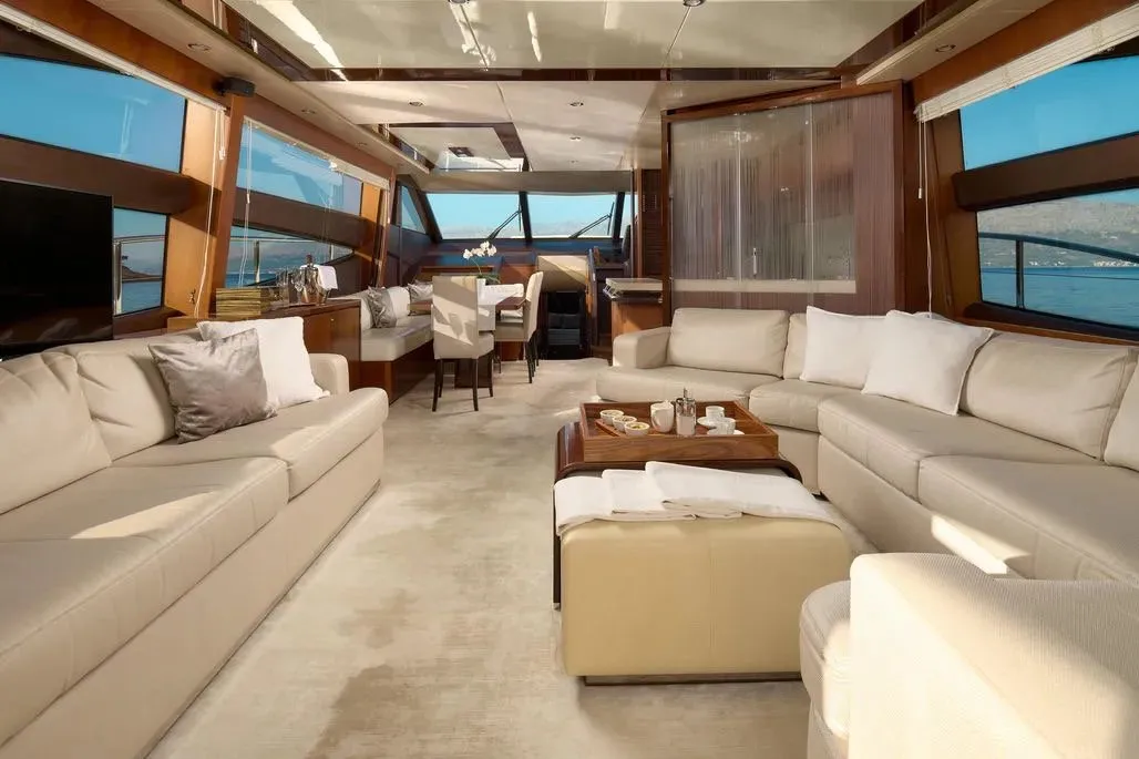 Princess 72 Fly Champion — yacht photo 12