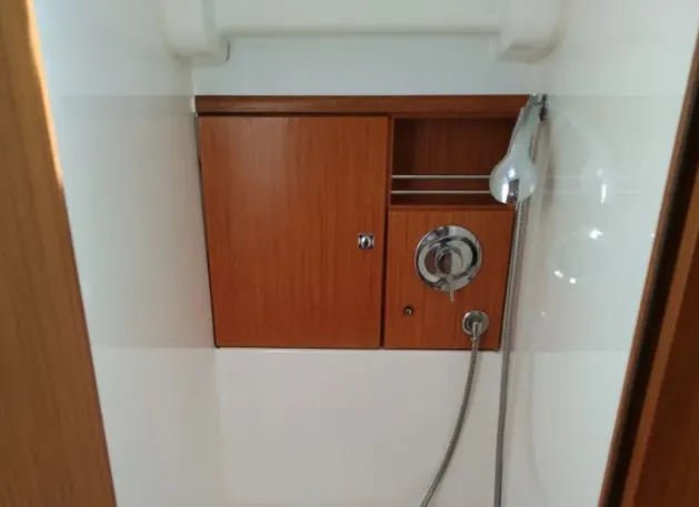 Bavaria Cruiser 51 Gin Tonic — yacht photo 7