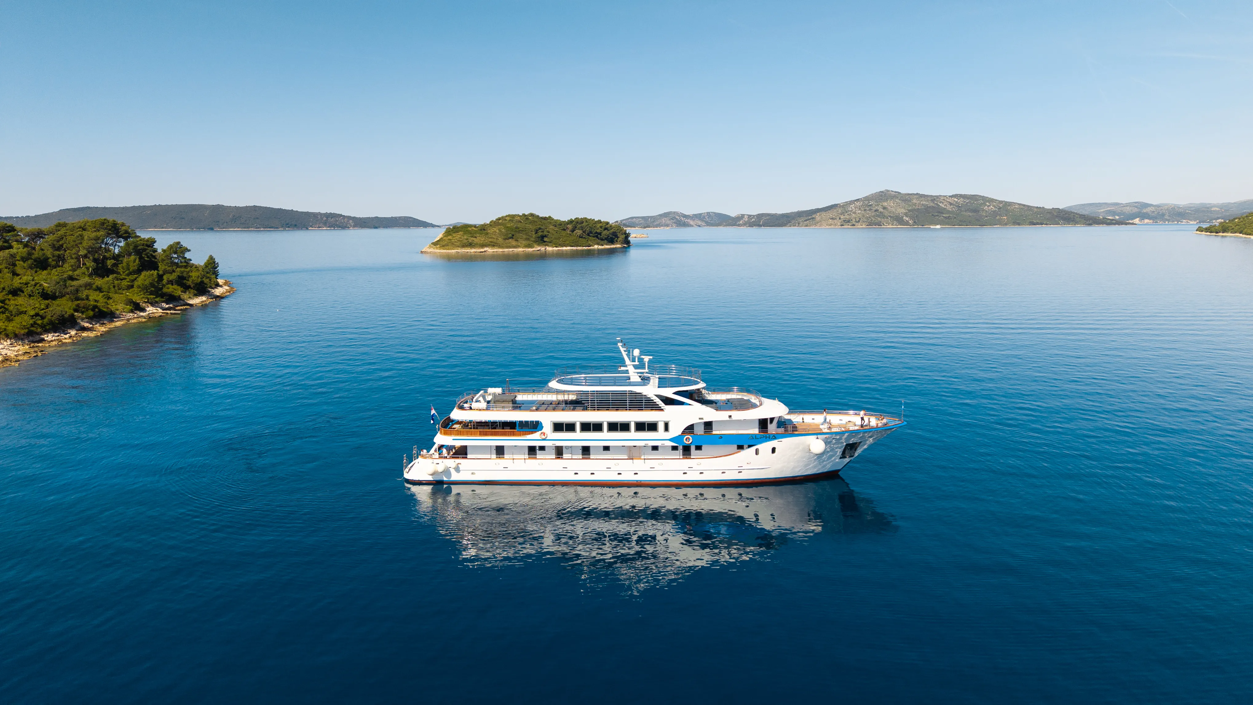 Luxury Motor Yacht Alpha — foto dello yacht n. 38