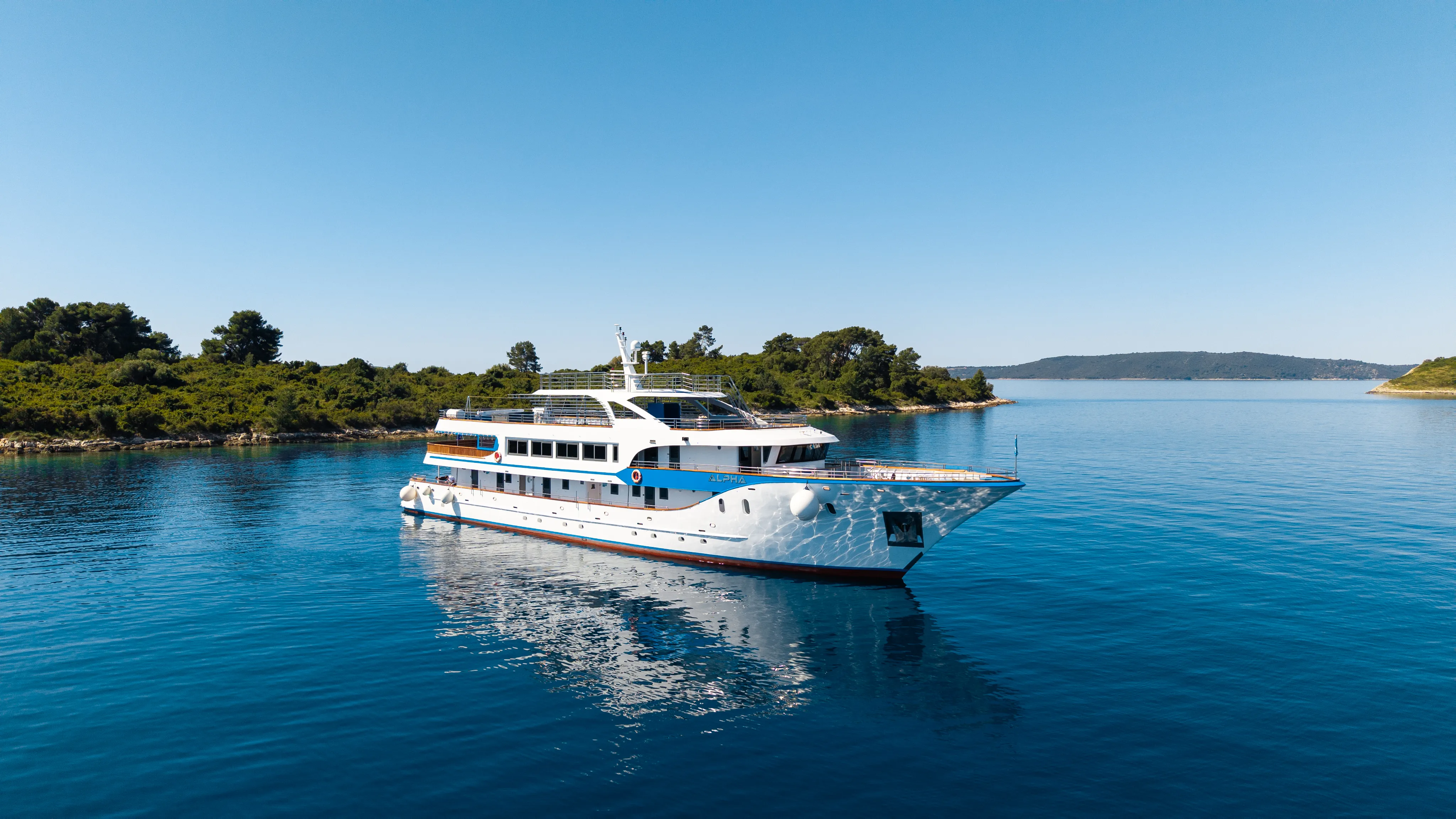 Luxury Motor Yacht Alpha — foto dello yacht n. 35