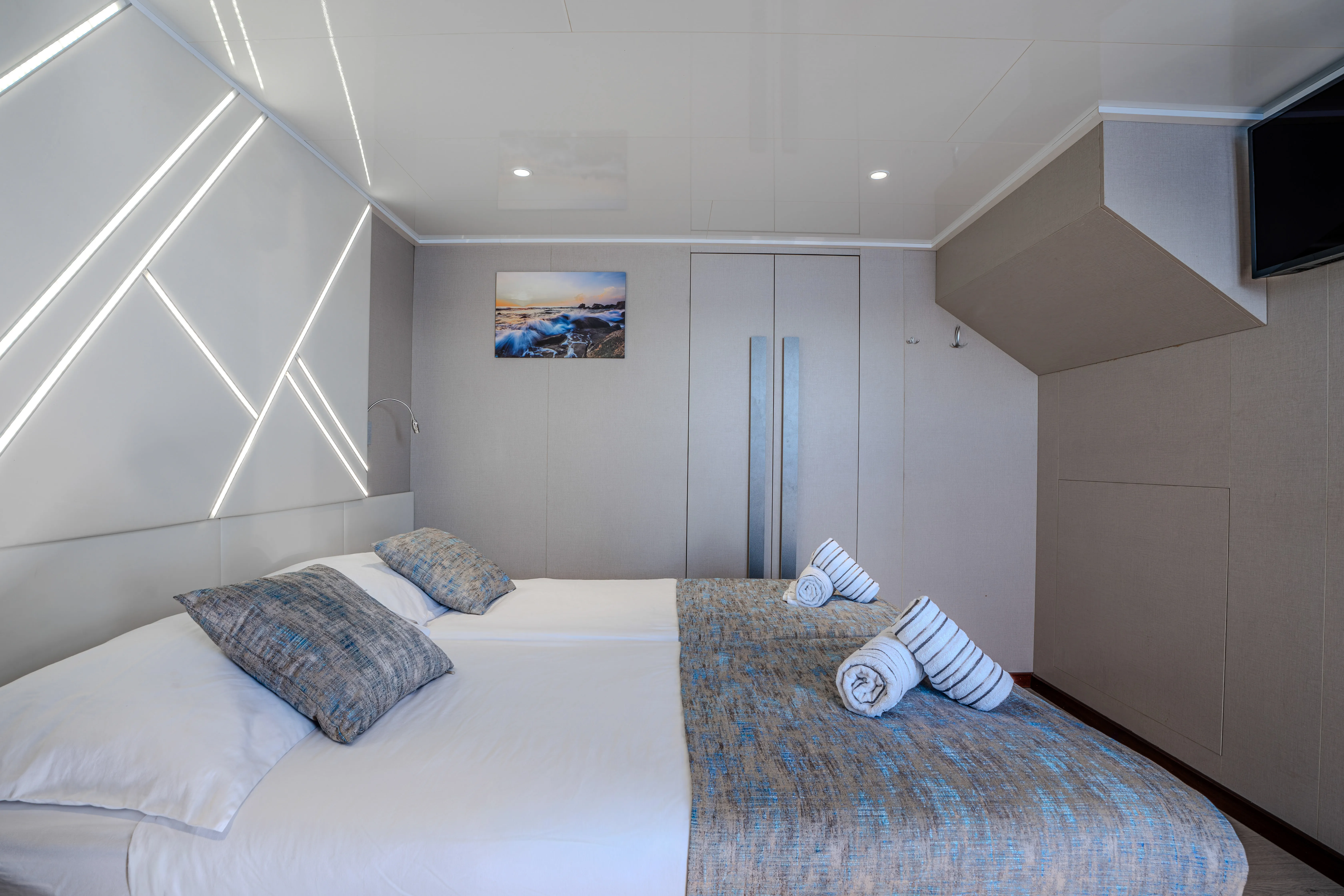 Luxury Motor Yacht Alpha — foto dello yacht n. 3