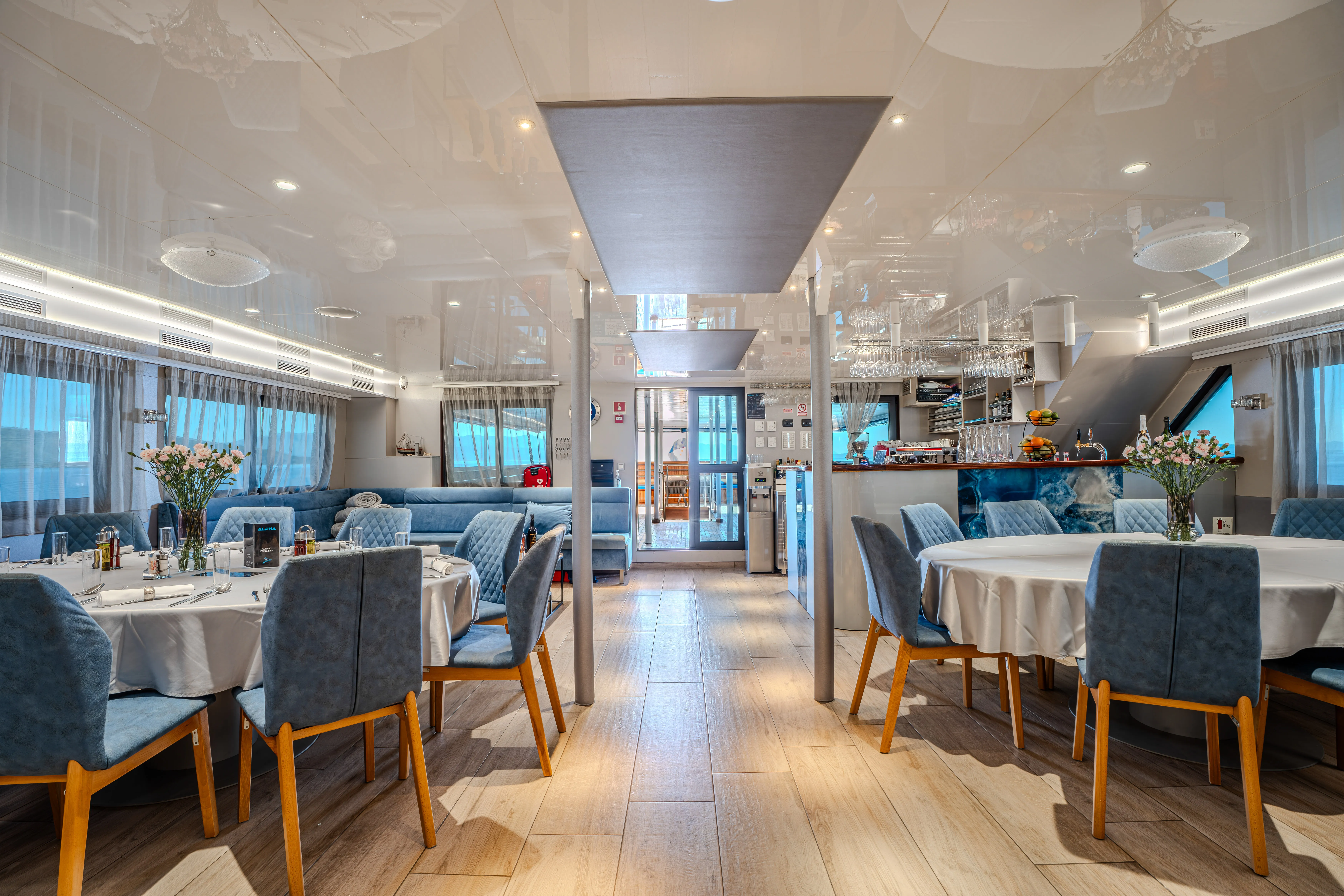 Luxury Motor Yacht Alpha — foto dello yacht n. 10