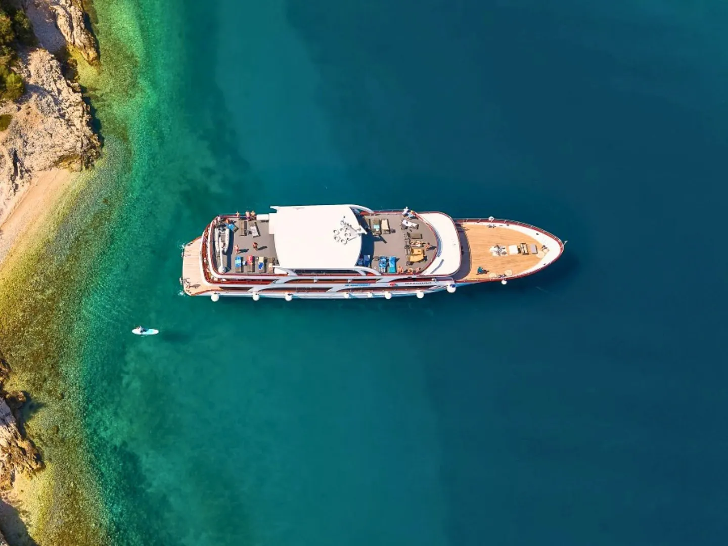 Luxury Motor Yacht Azzurro — фотография яхты 7