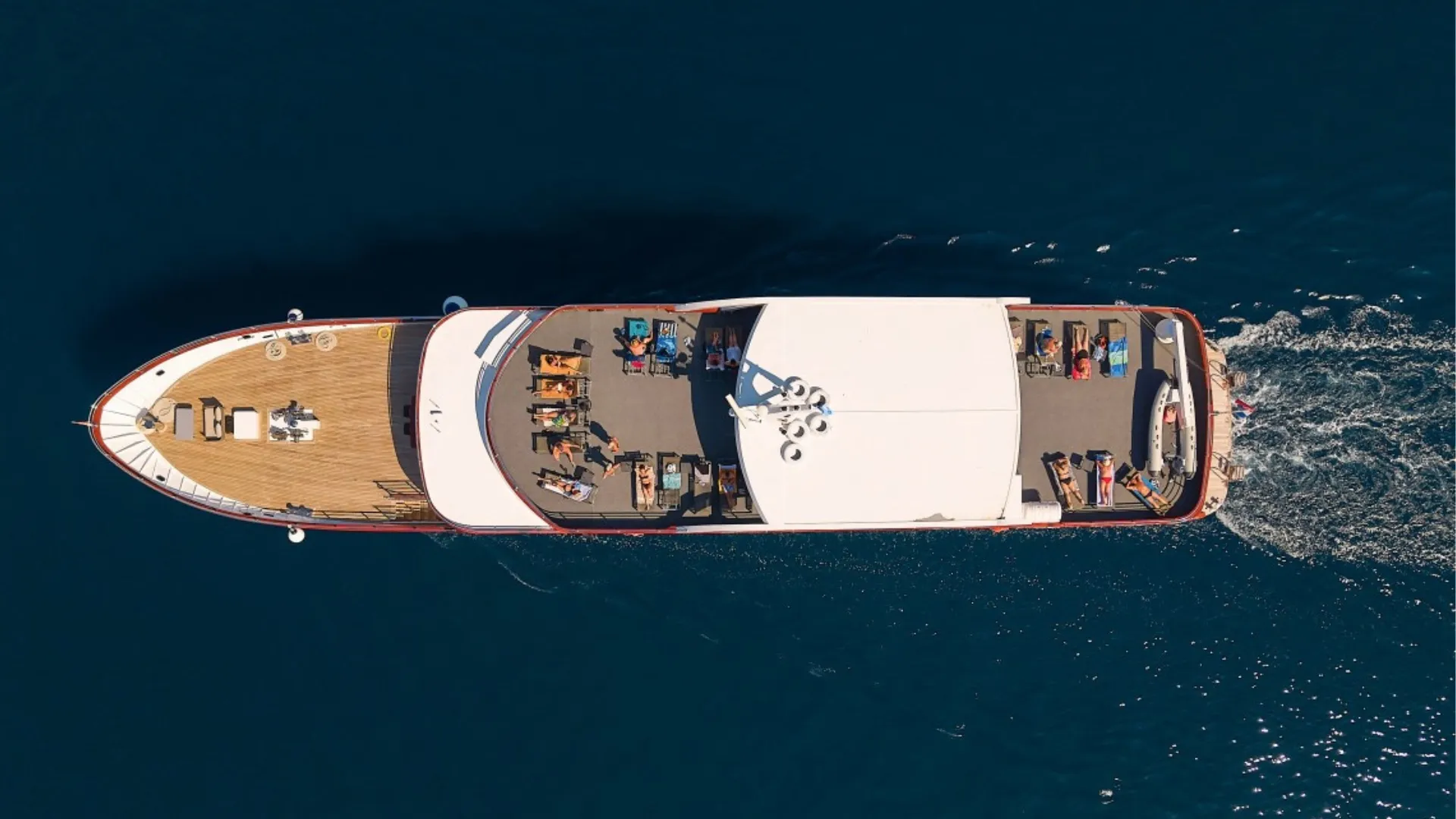 Luxury Motor Yacht Azzurro — фотография яхты 11