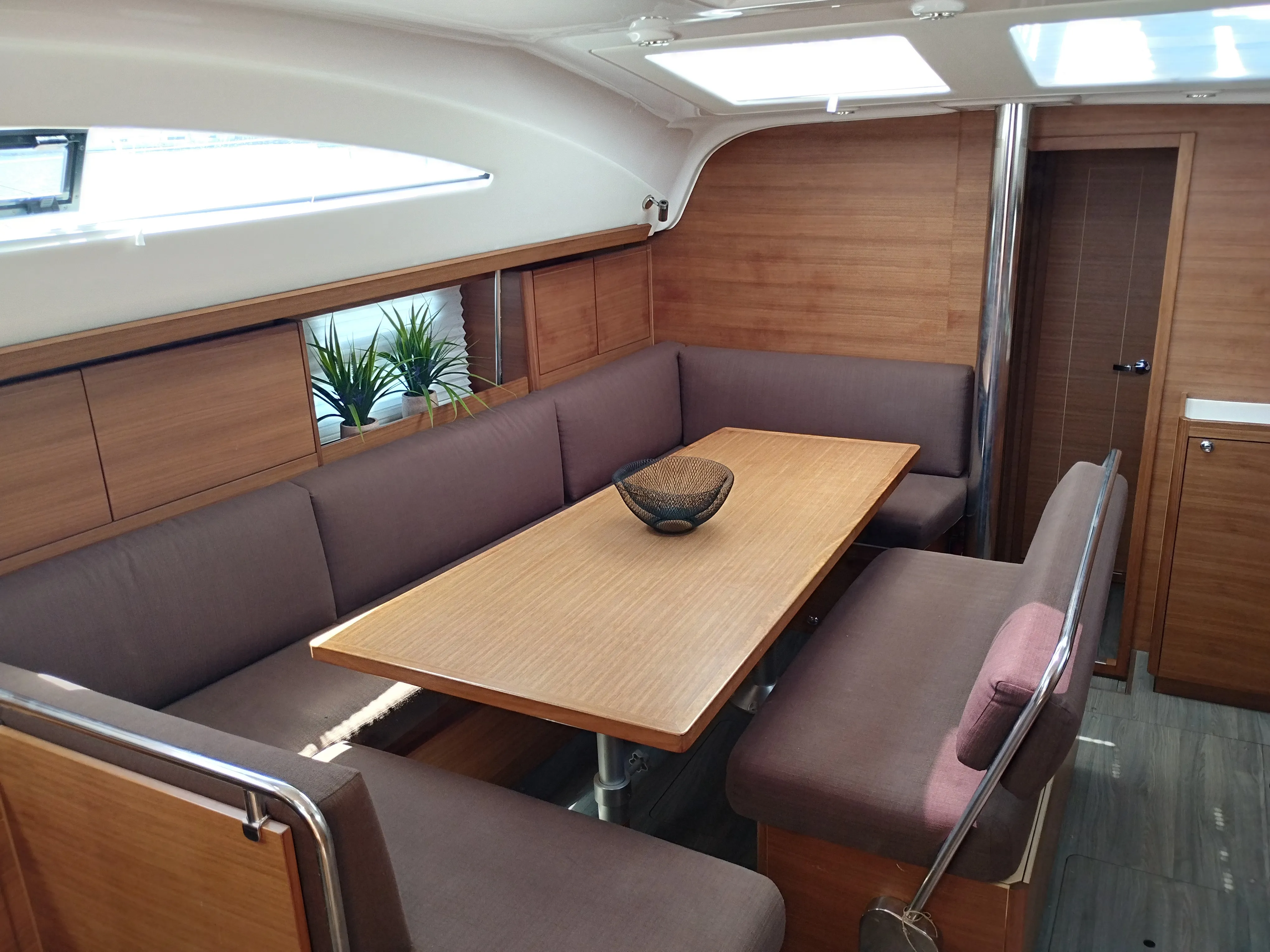 Oceanis 43 Seacret — фотография яхты 7