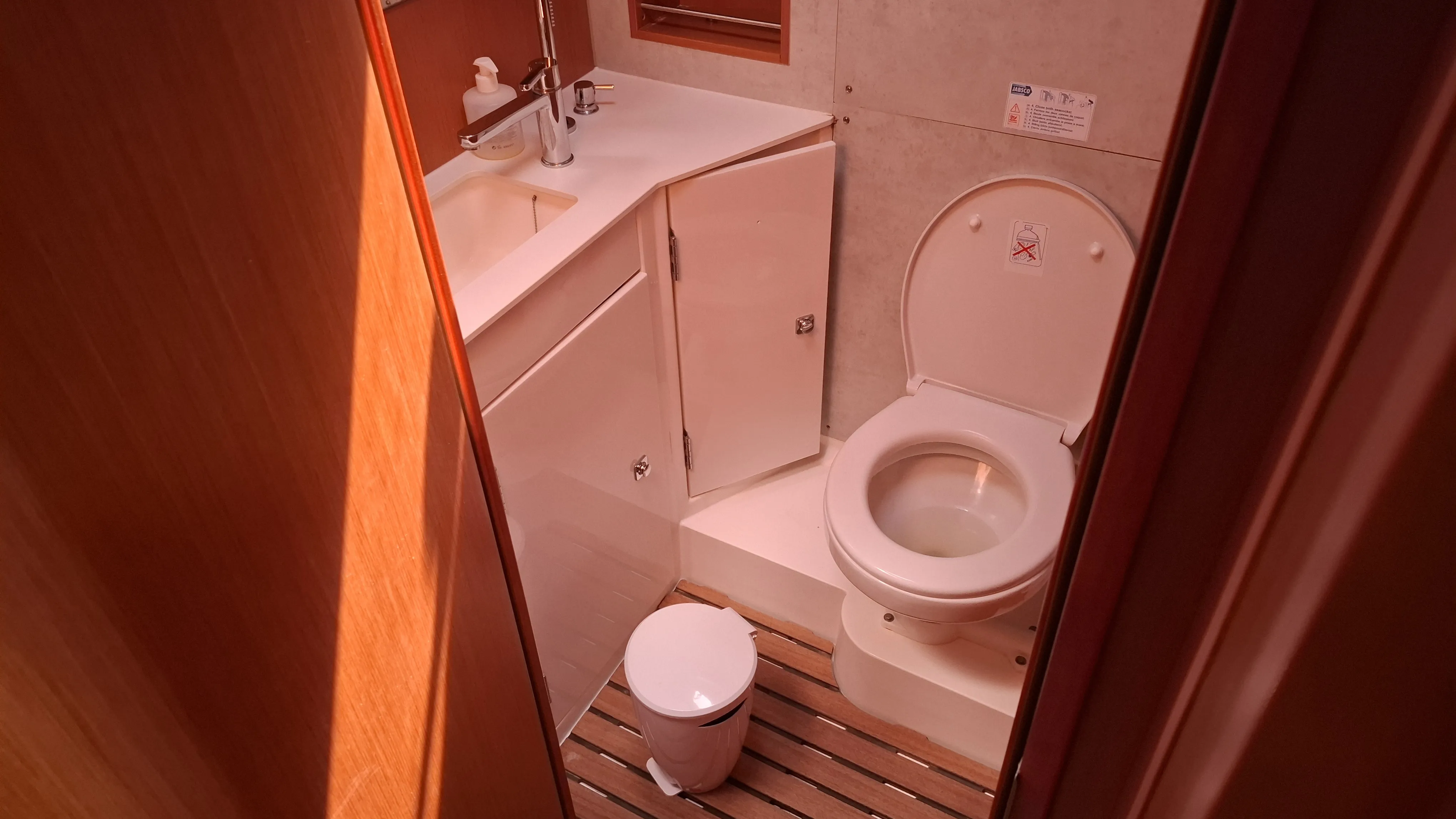 Bavaria C42 Balarina — jahtikuva 36