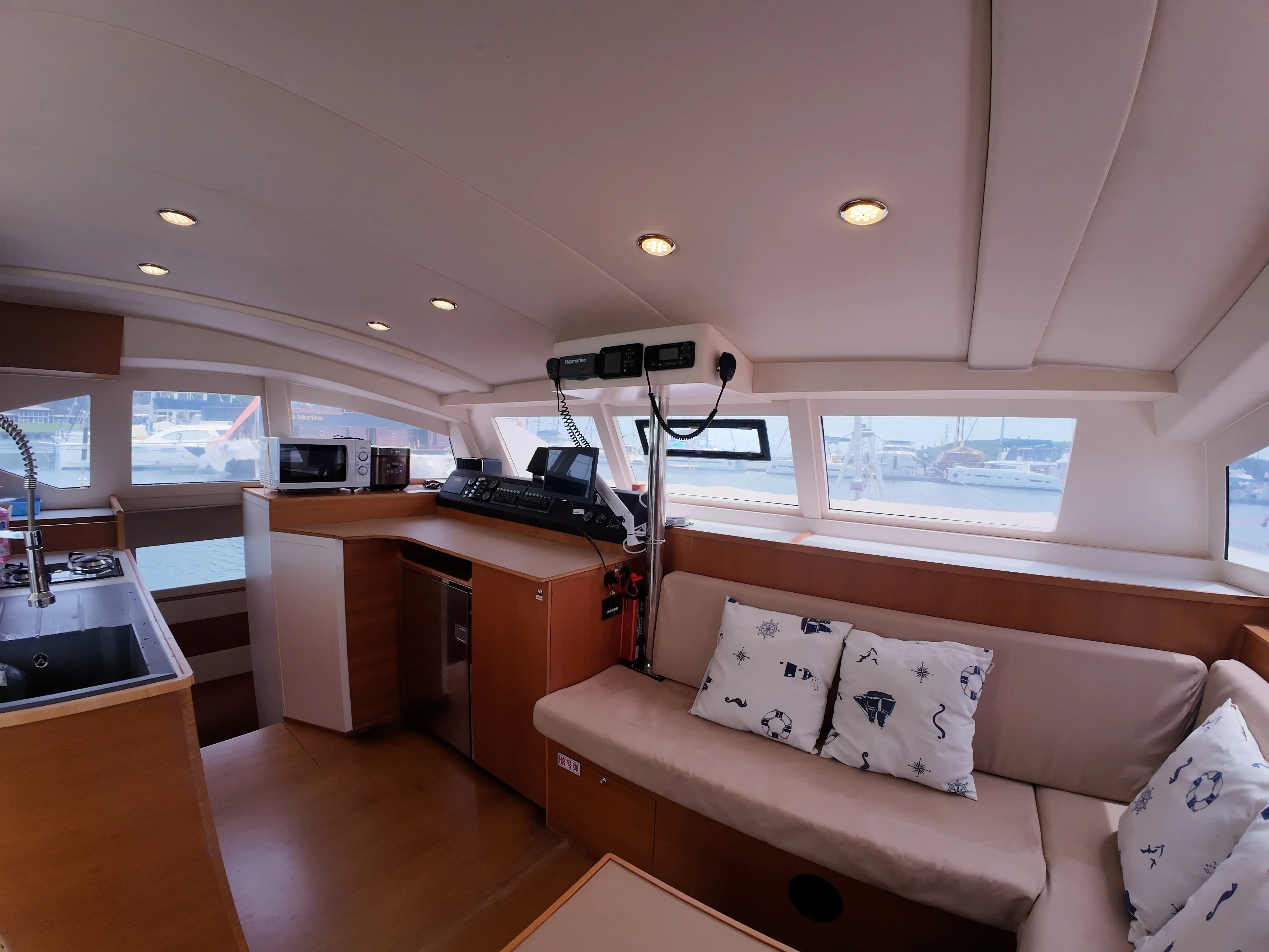 Comet 37 Andaman Discovery — foto dello yacht n. 20