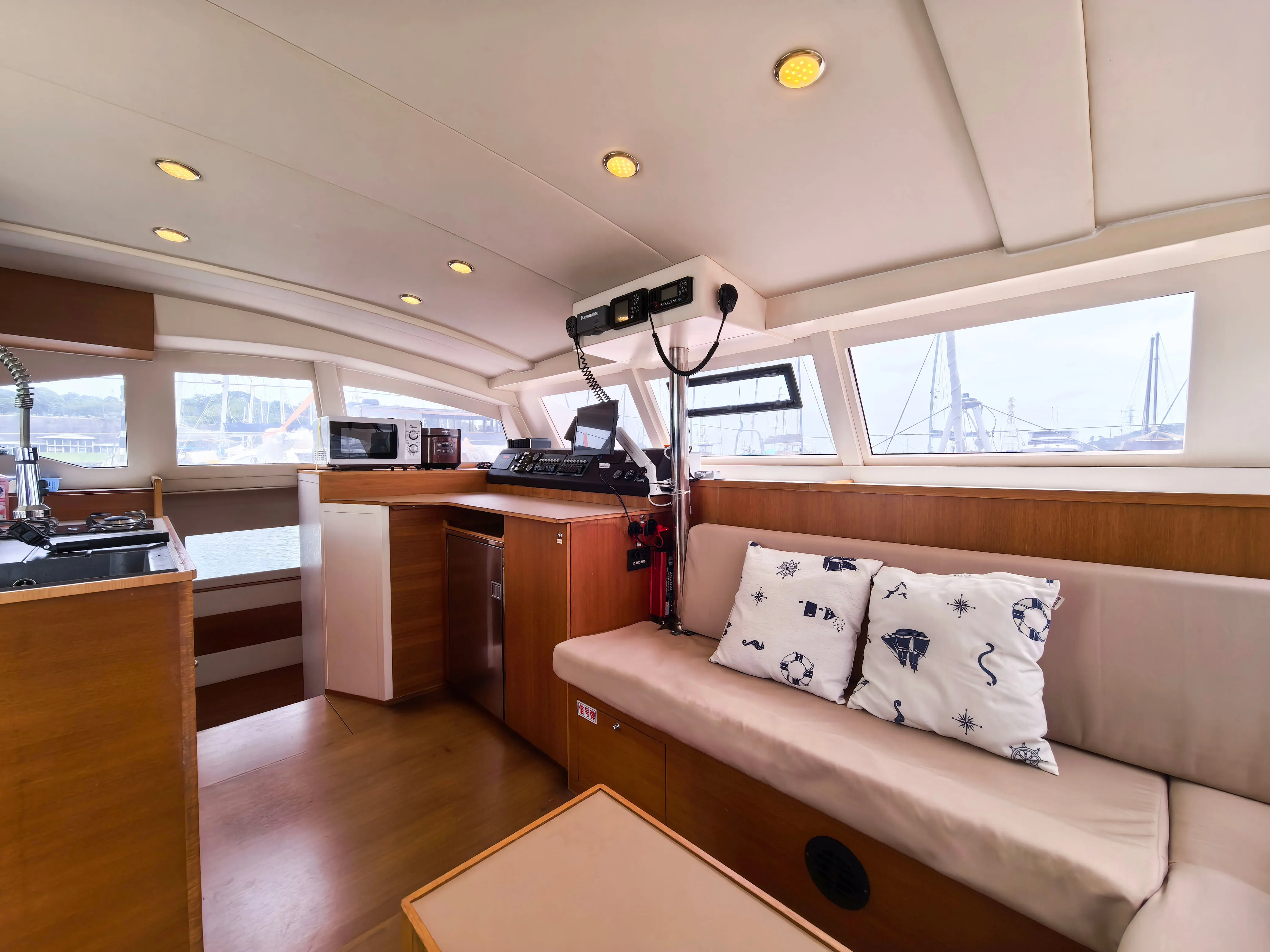 Comet 37 Andaman Discovery — foto dello yacht n. 12