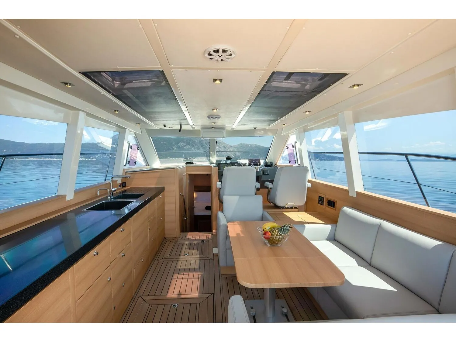 Fjord 40 Cruiser Shine IV — foto dello yacht n. 3