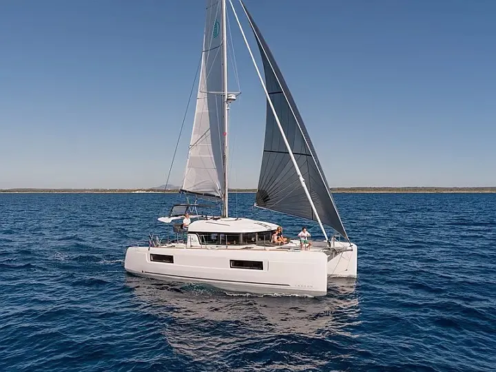 Lagoon 40 TI BO III — фотография яхты 1