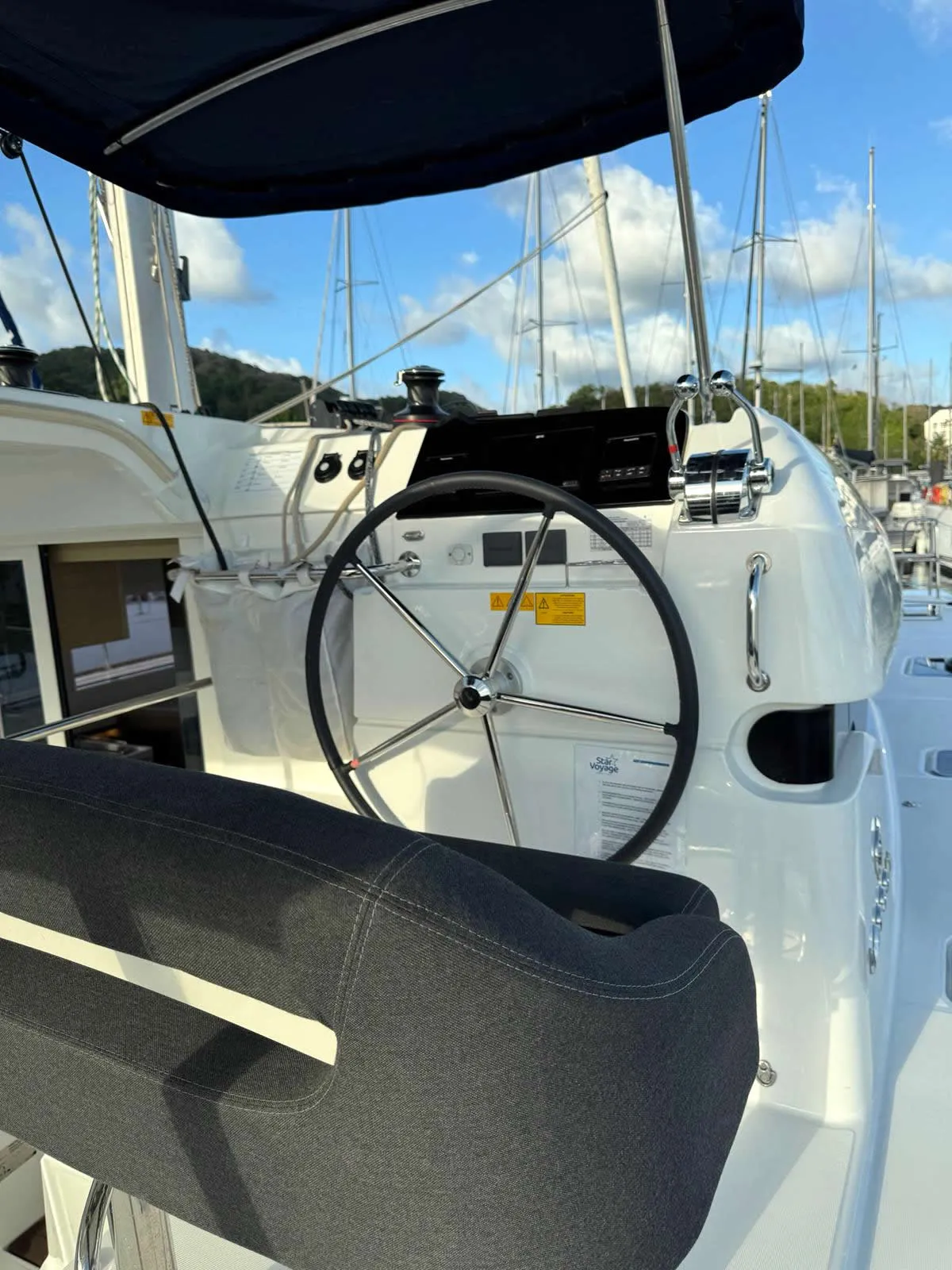 Lagoon 40 TI BO III — фотография яхты 12