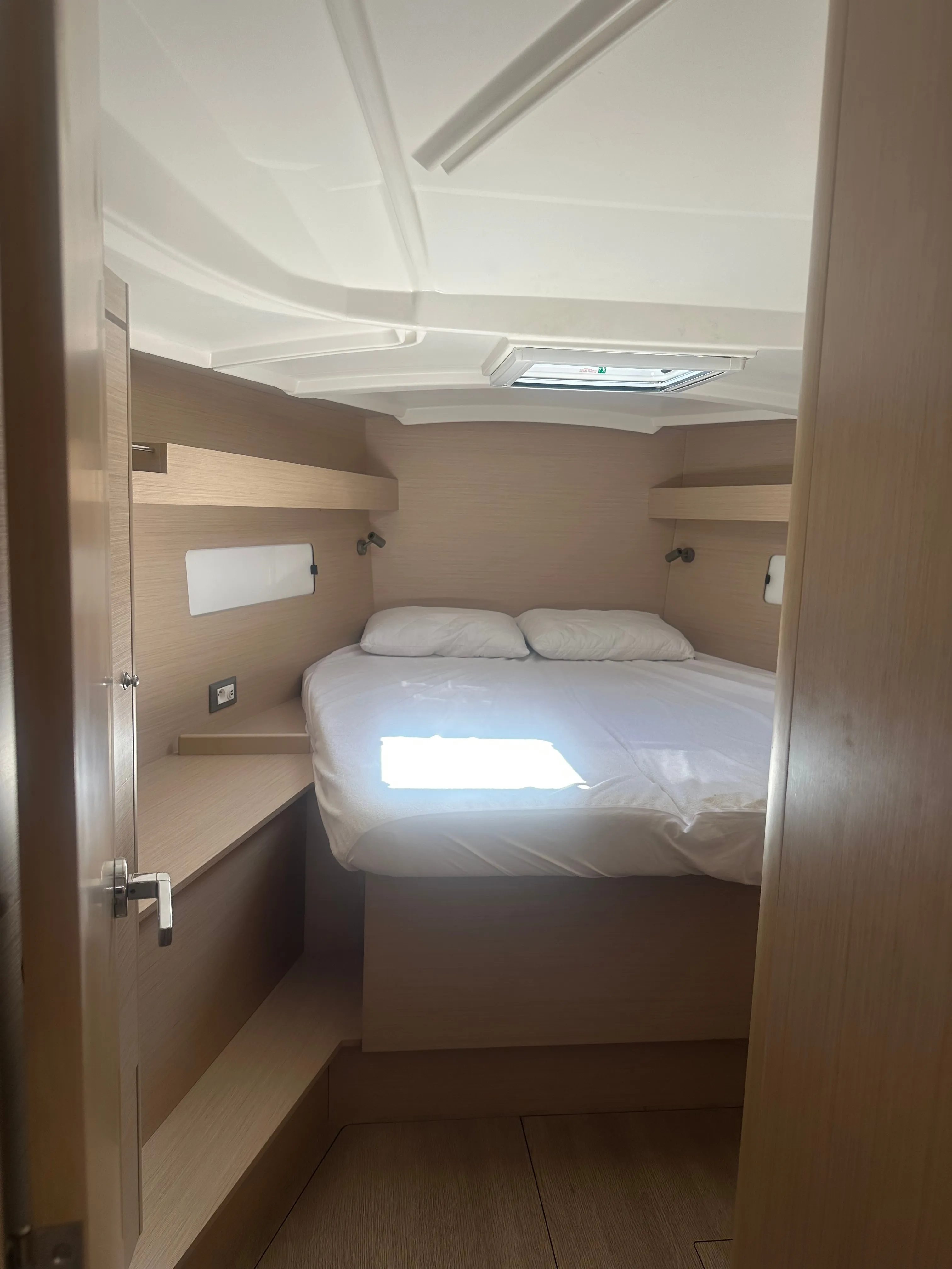 Oceanis 40.1 La Mer — jahtikuva 8