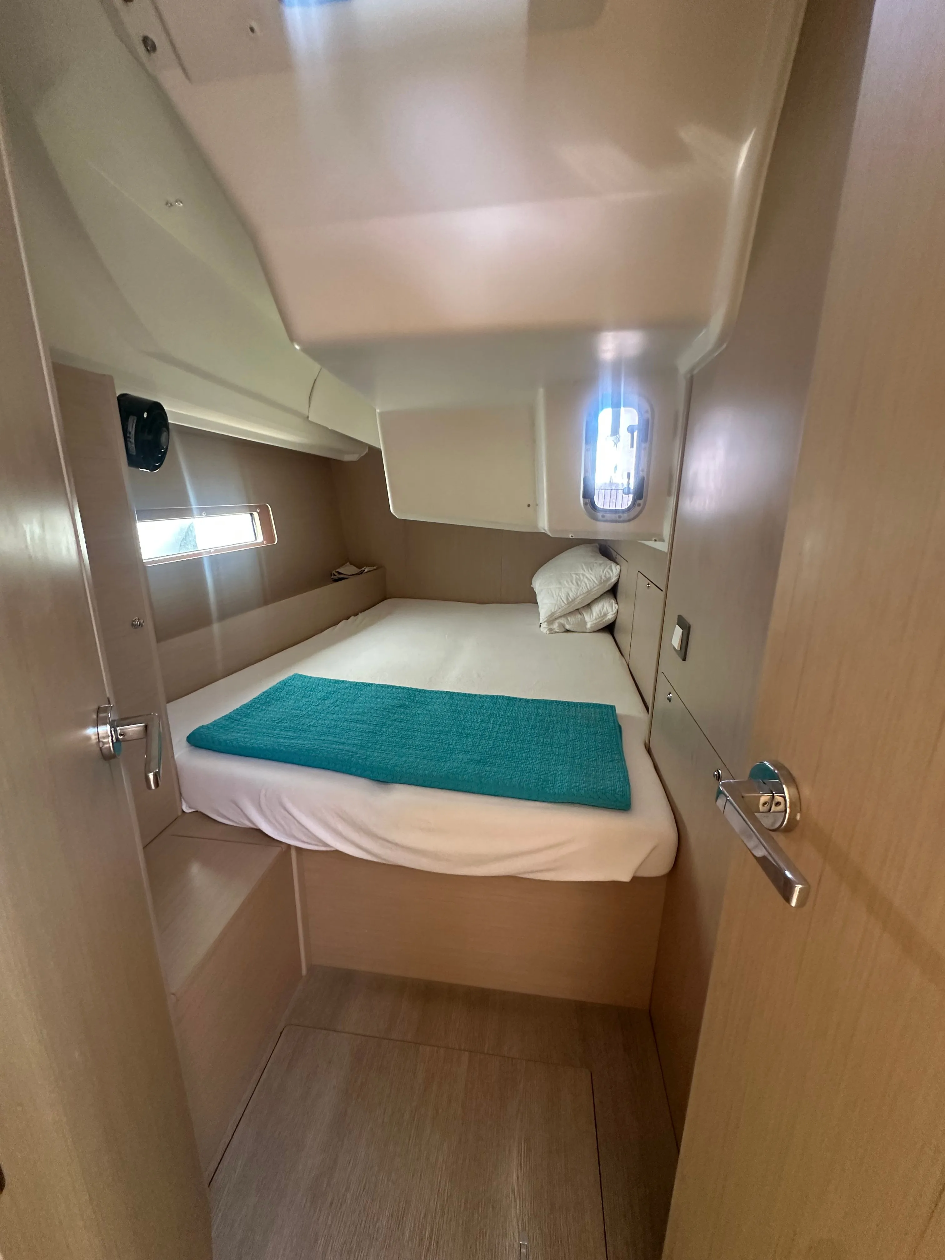 Oceanis 40.1 La Mer — jahtikuva 9