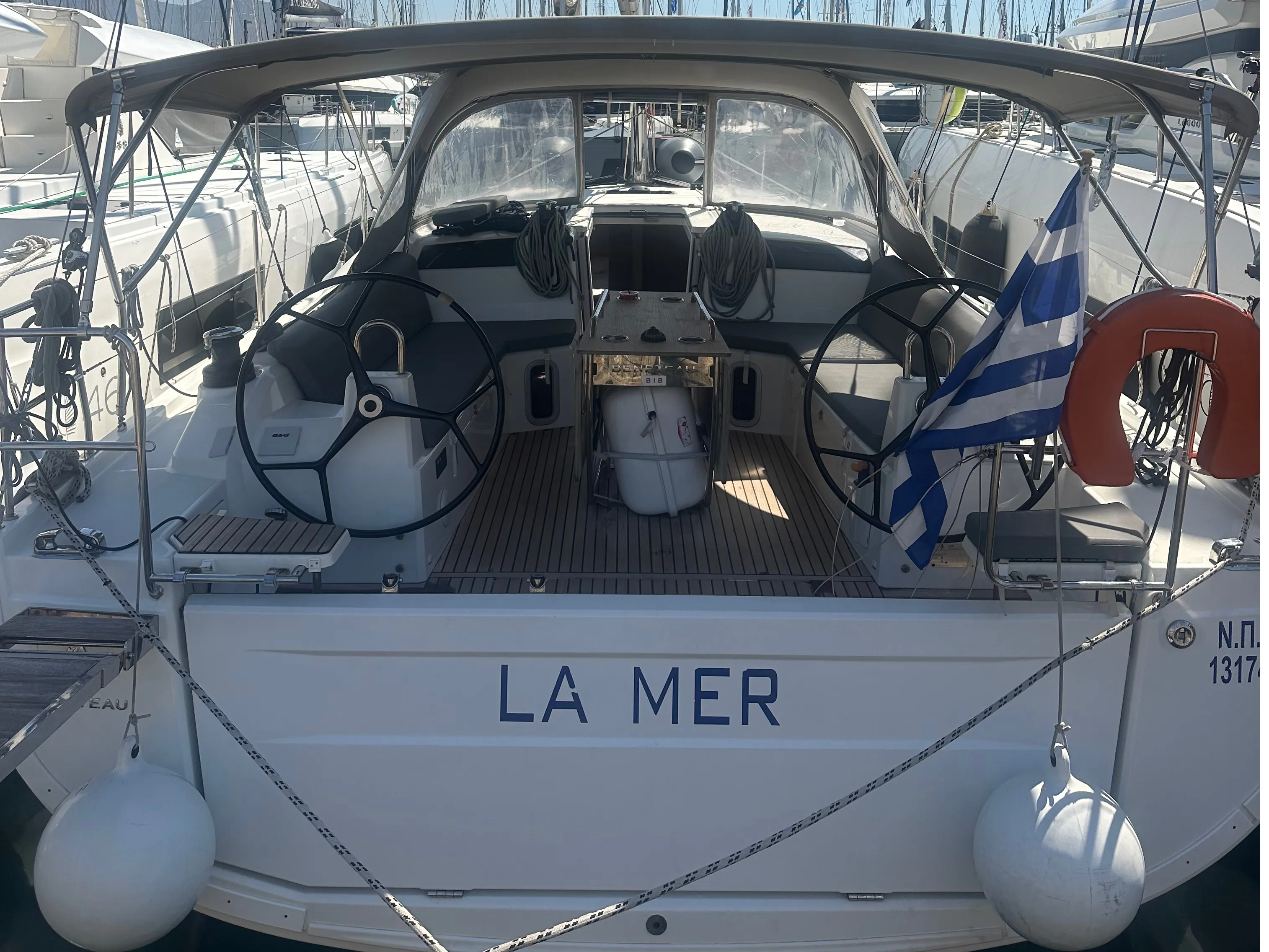 Oceanis 40.1 La Mer — jahtikuva 1