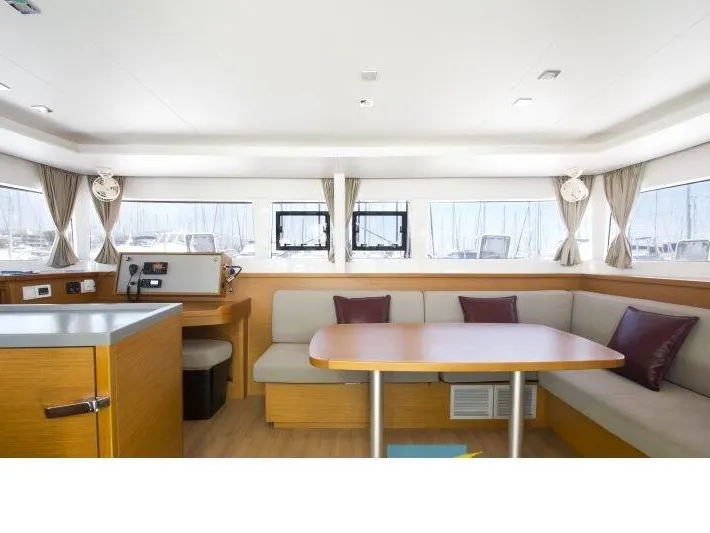 Lagoon 450 Fly Hydra VIII — foto dello yacht n. 10