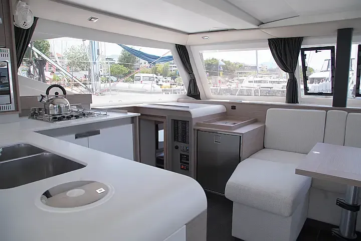 Isla 40 Anasa — foto dello yacht n. 26