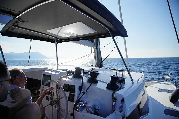 Isla 40 Anasa — foto dello yacht n. 14