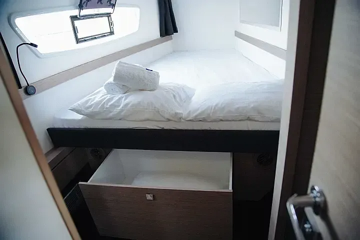 Isla 40 Anasa — foto dello yacht n. 15