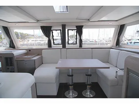 Isla 40 Anasa — foto dello yacht n. 7