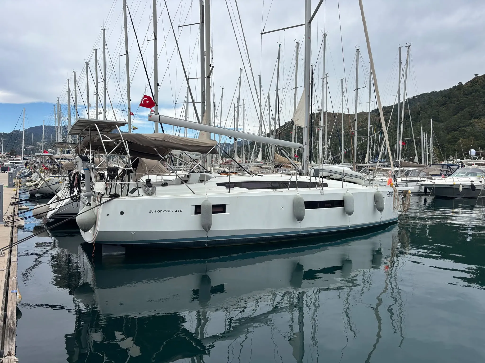 Sun Odyssey 410 Comfort — jahtikuva 1