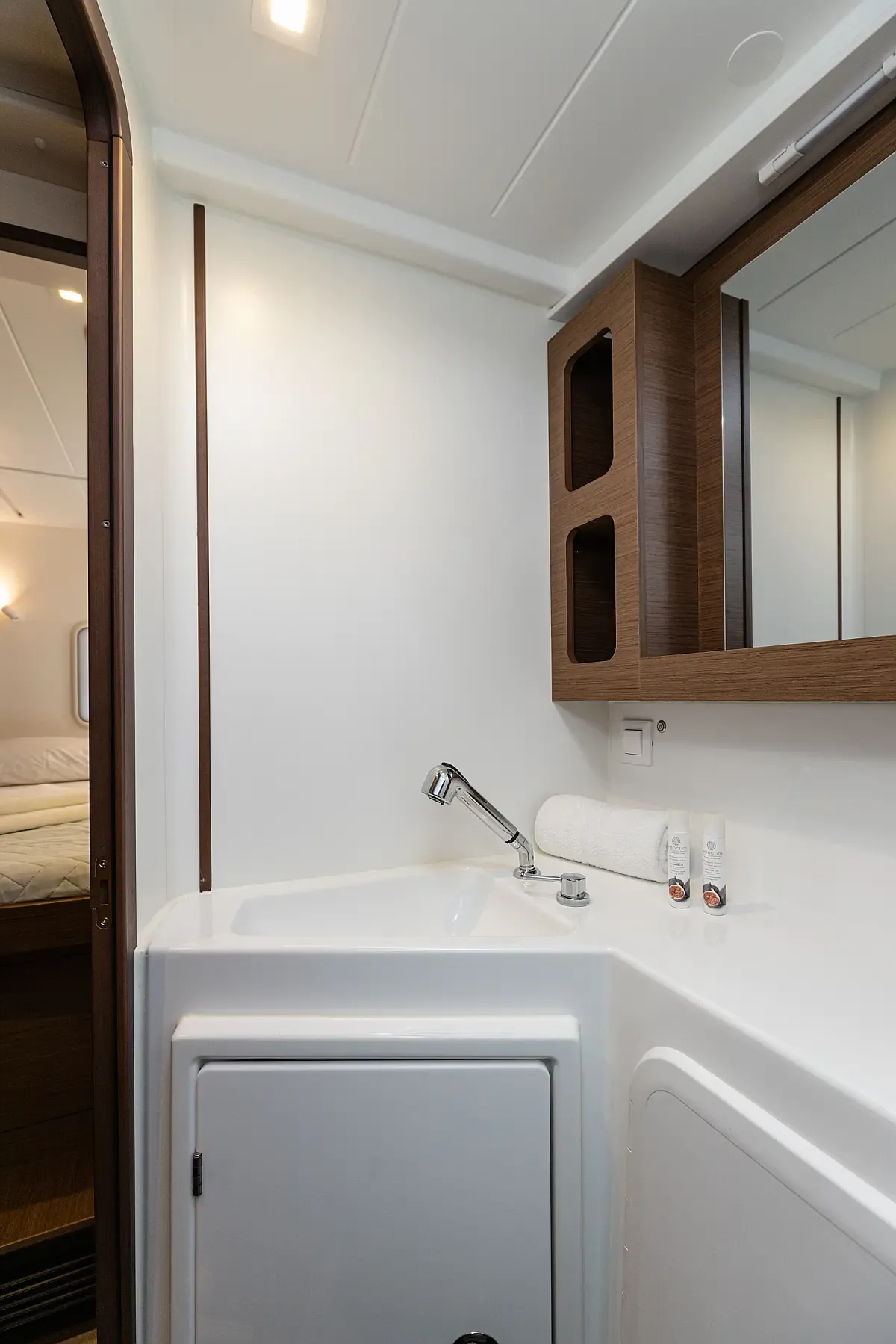 Lagoon 42 Notorious — jahifoto 17