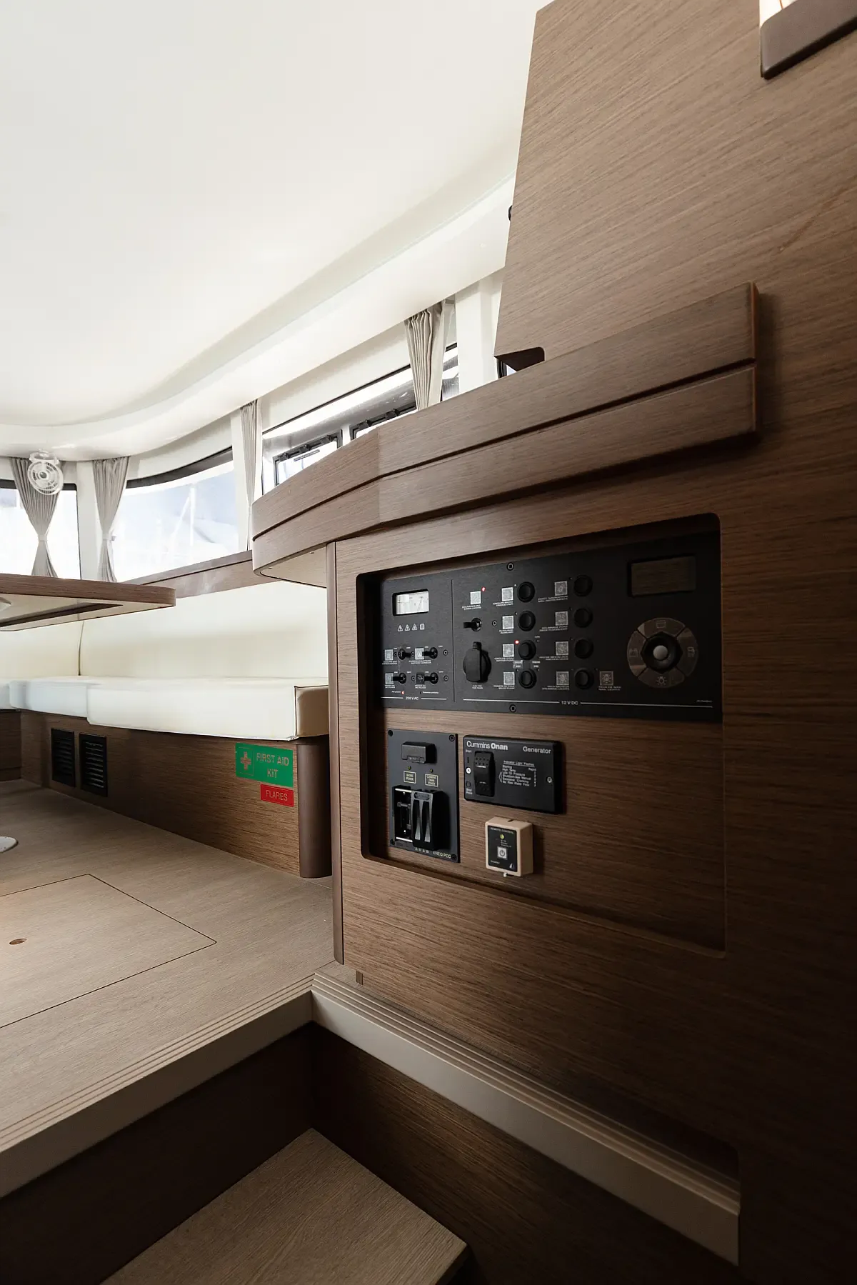 Lagoon 42 Notorious — jahifoto 3