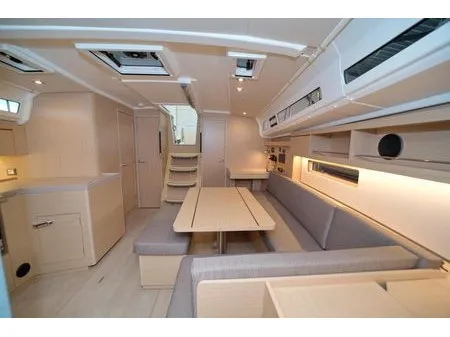 Oceanis 40.1 Anima — yacht photo 2
