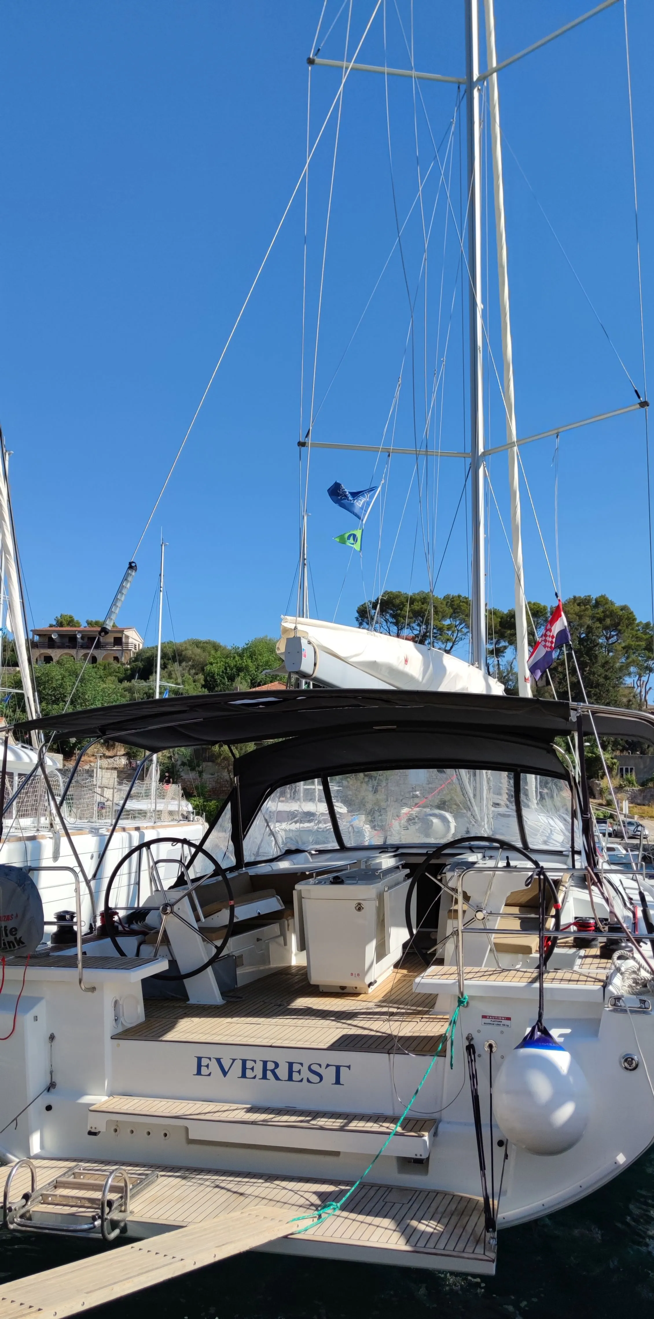 Oceanis 46.1 Everest — снимка на яхтата 10