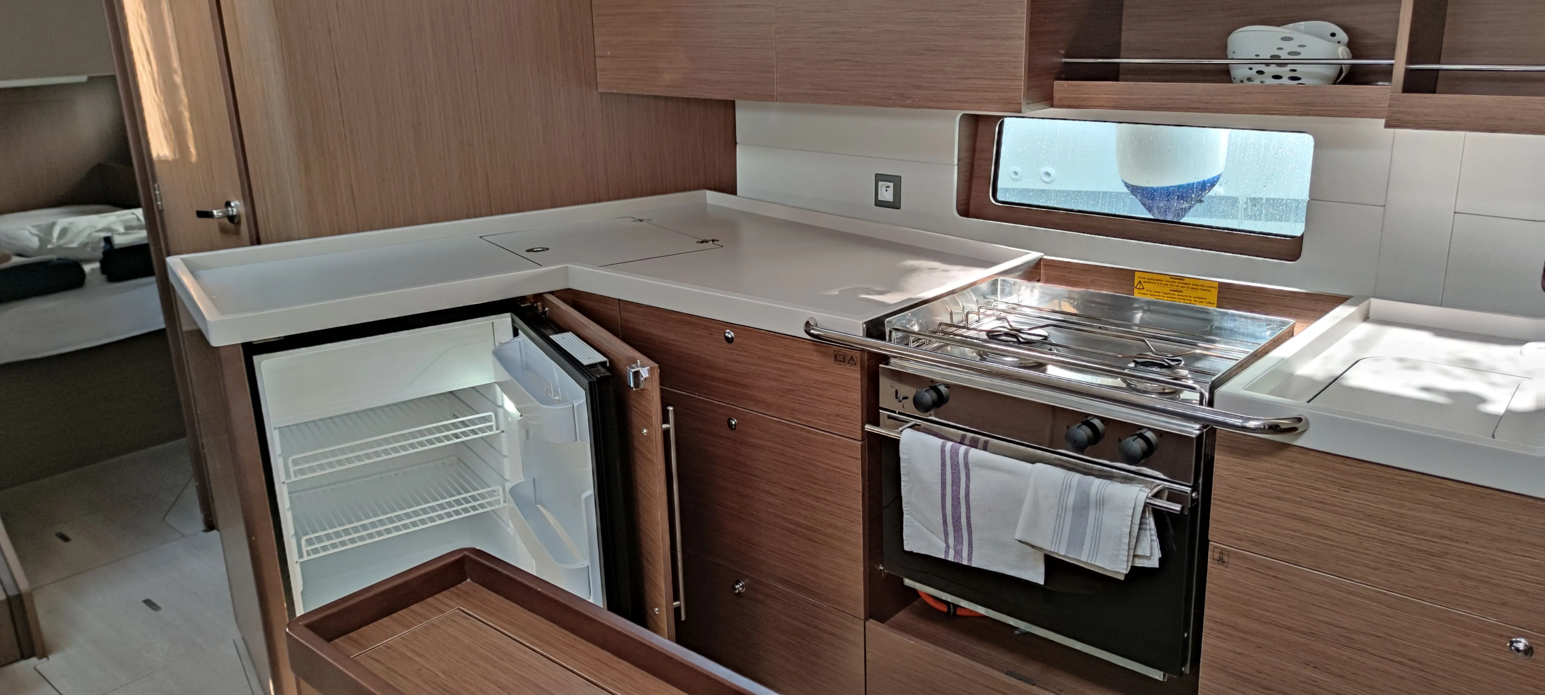 Oceanis 46.1 Everest — снимка на яхтата 23