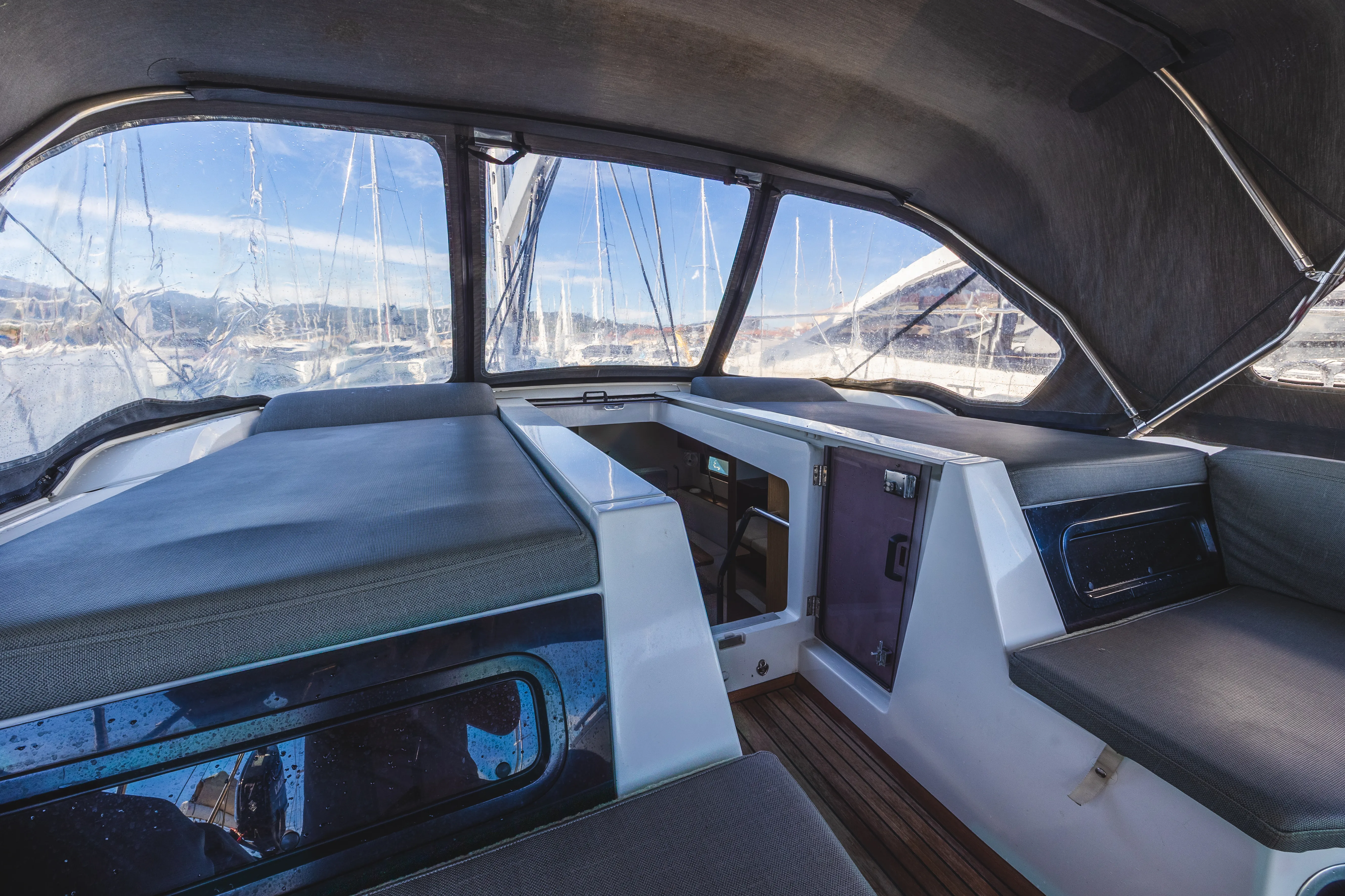 Oceanis 51.1 Forkys — фотография яхты 13