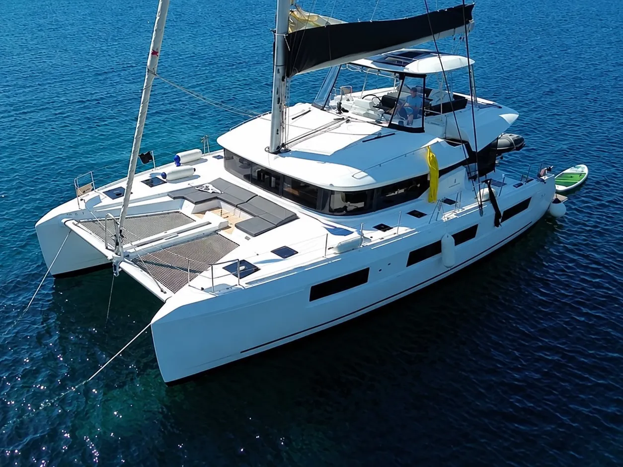 Lagoon 51 Mythos — Yachtfoto 1
