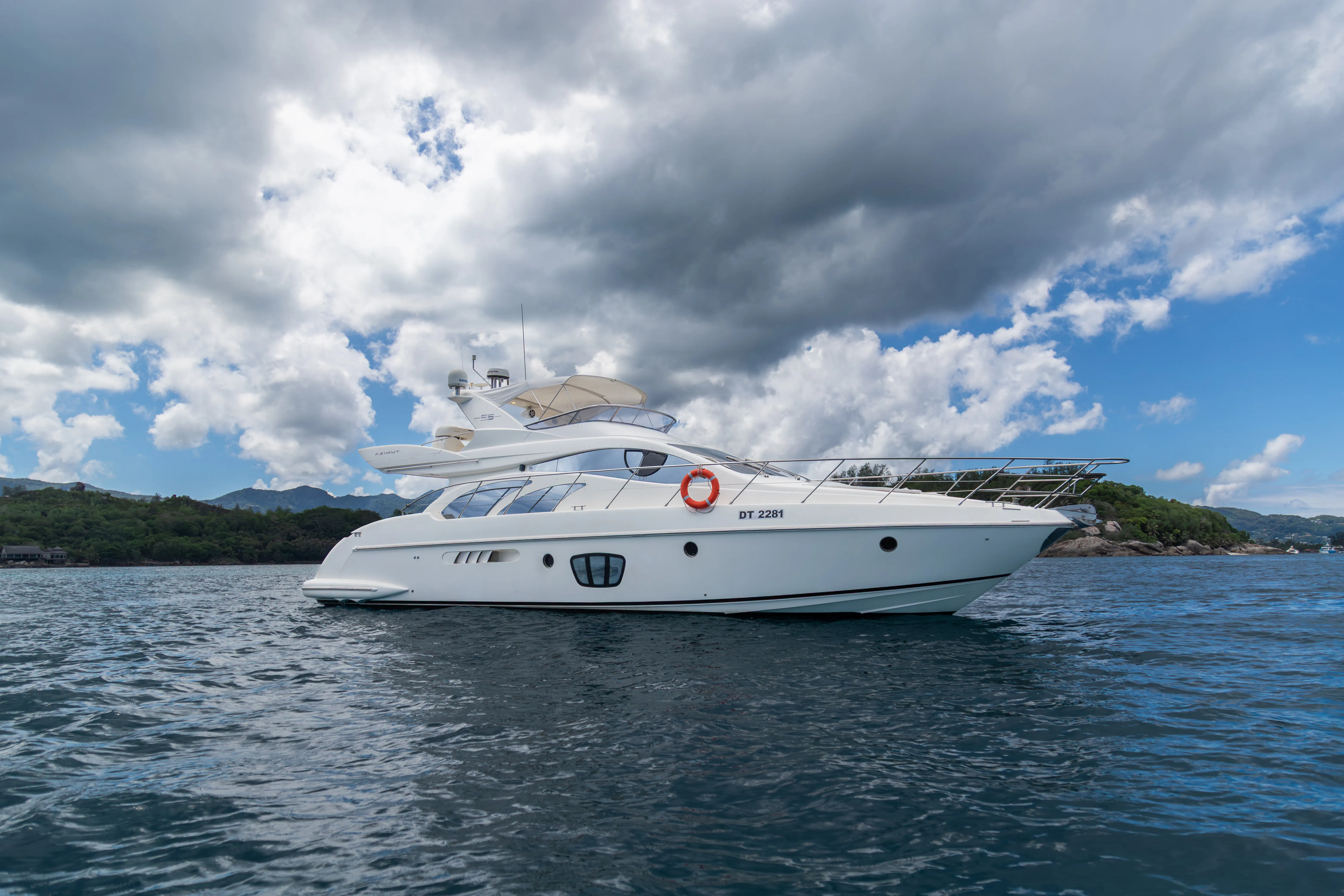 Azimut 55 Oliviia — fotografia jachty 24
