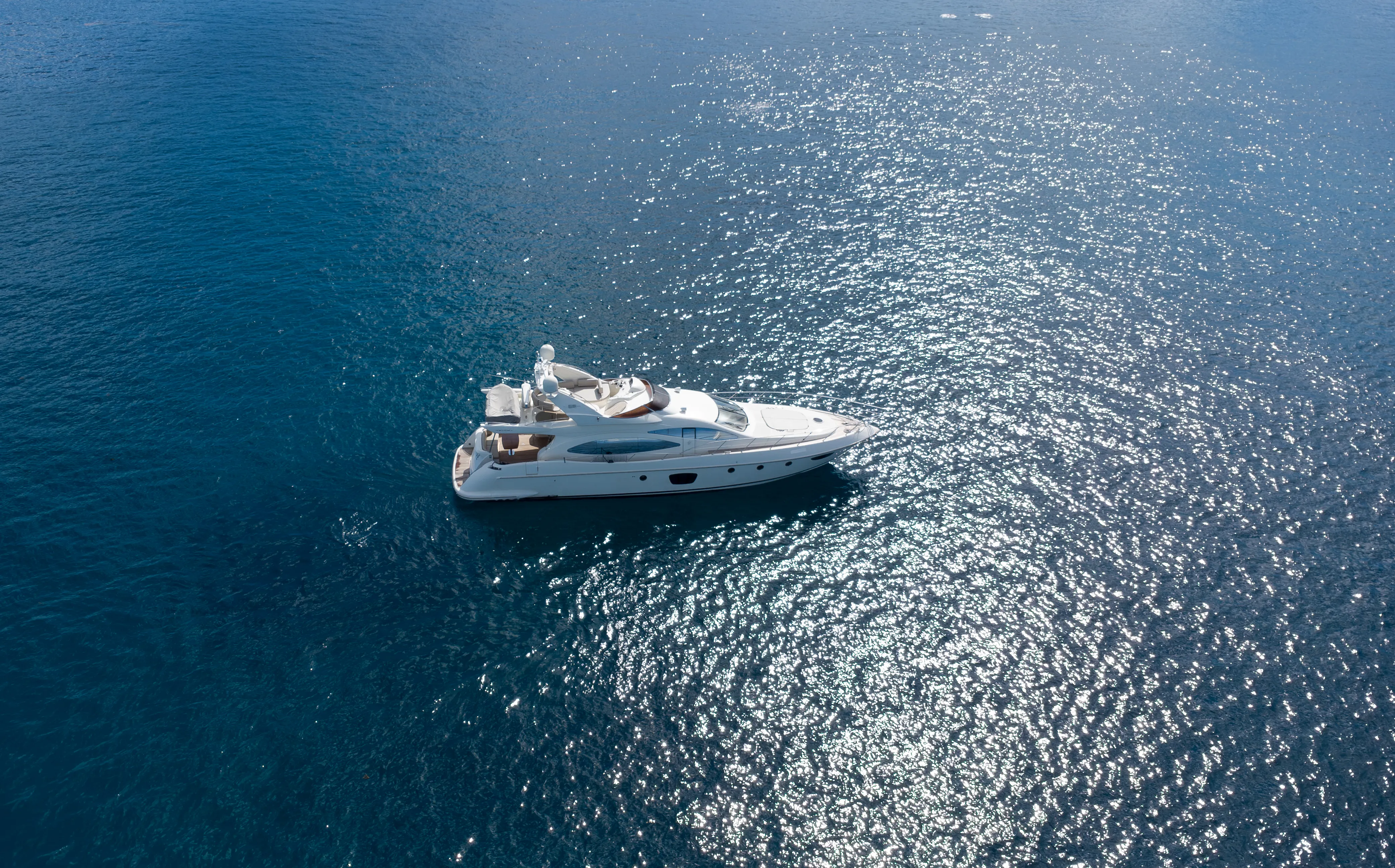 Azimut 68 E Alise — fotografia jachty 19