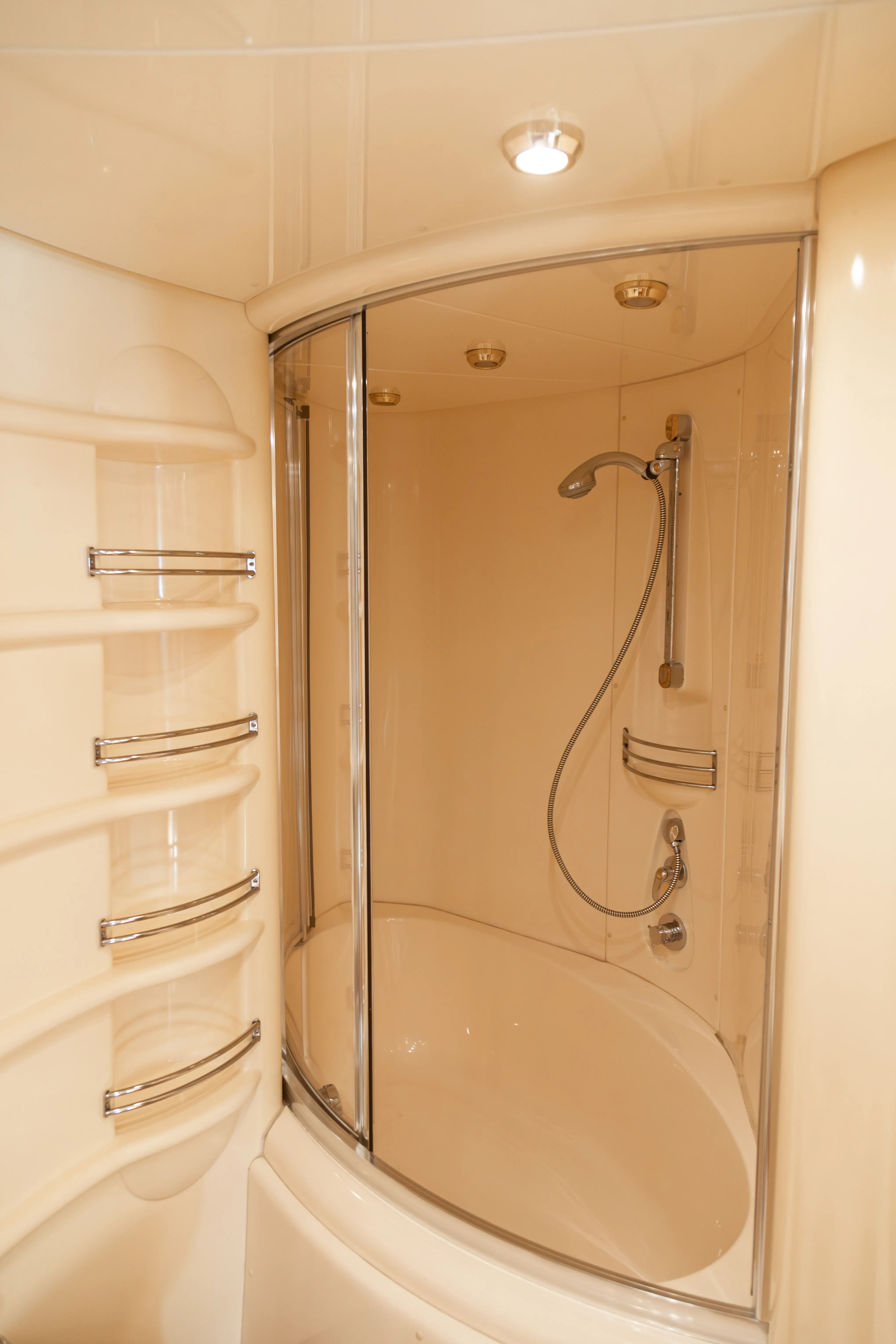 Azimut 68 E Alise — fotografia jachty 20