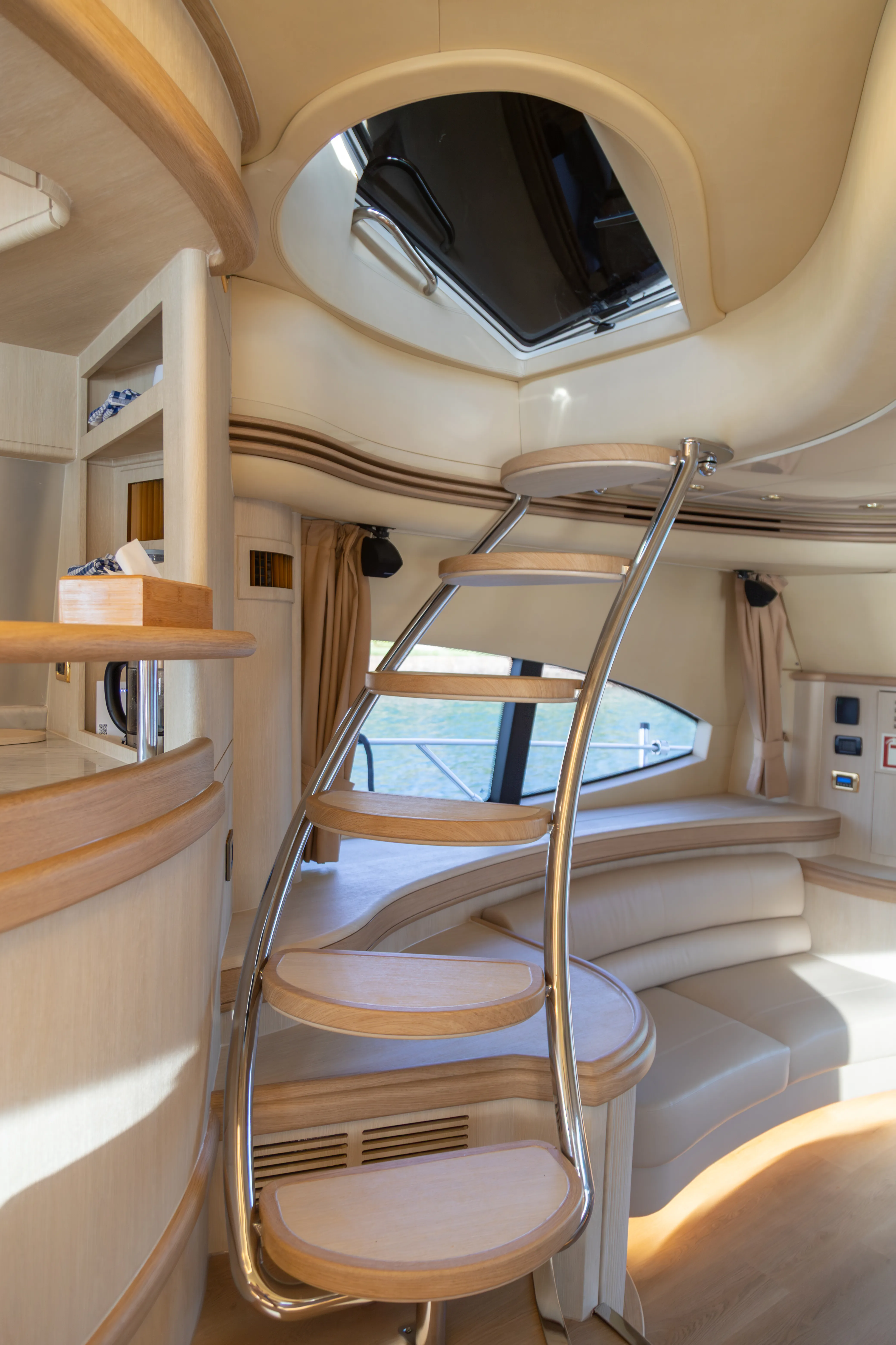 Azimut 68 E Alise — fotografia jachty 26