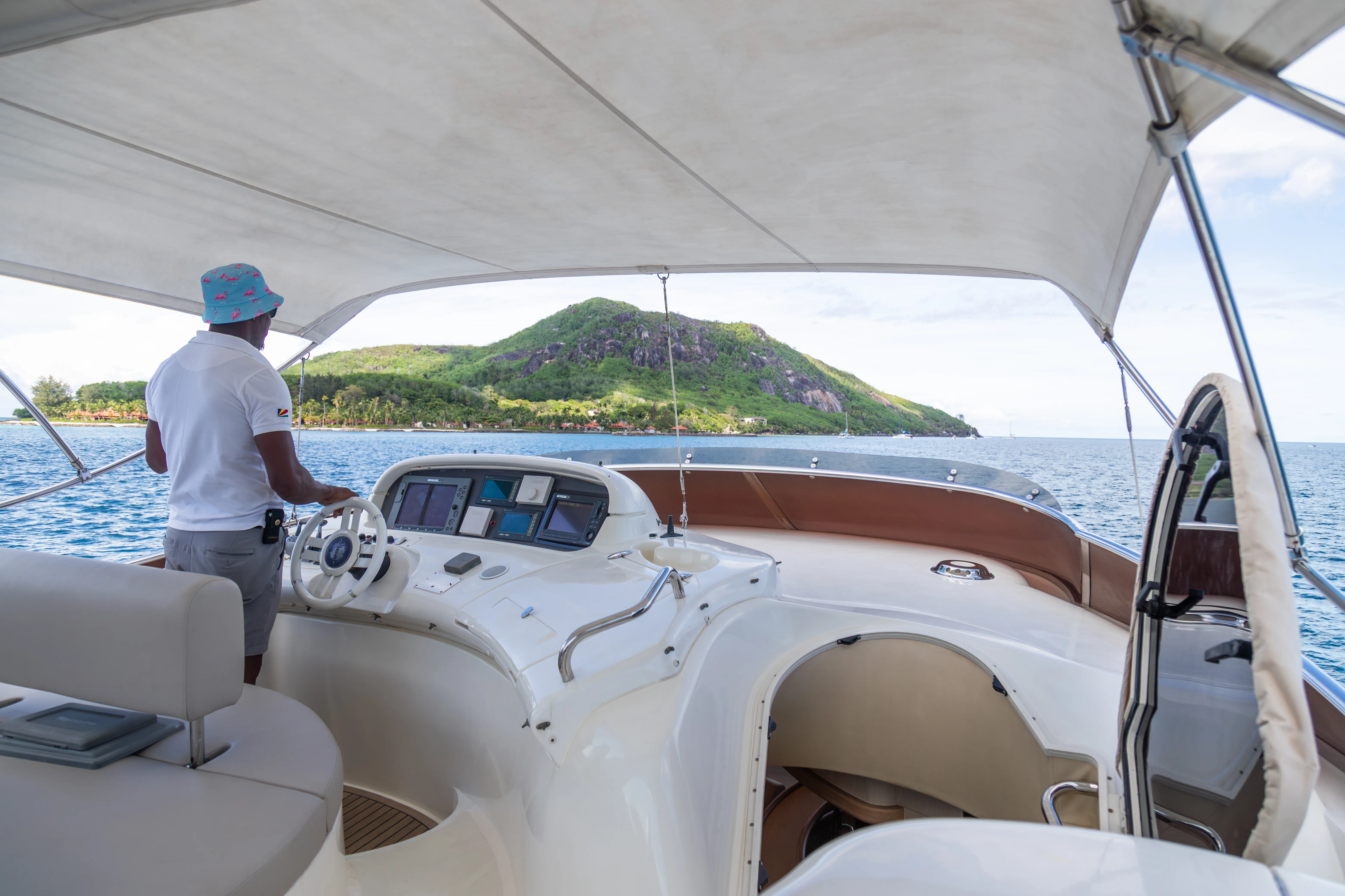 Azimut 68 E Alise — fotografia jachty 72