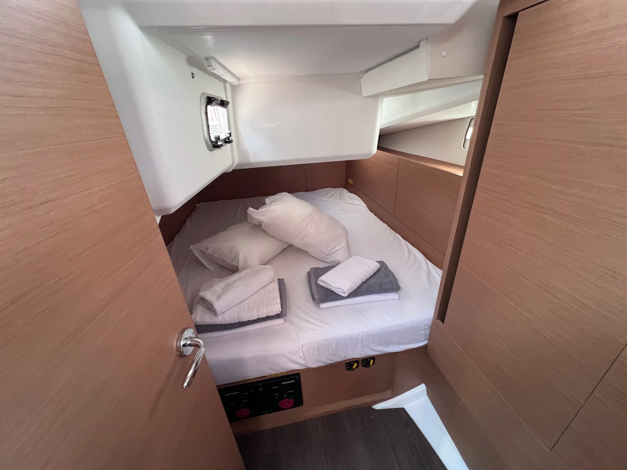 Sun Odyssey 440 Elisabeth II — фотография яхты 4