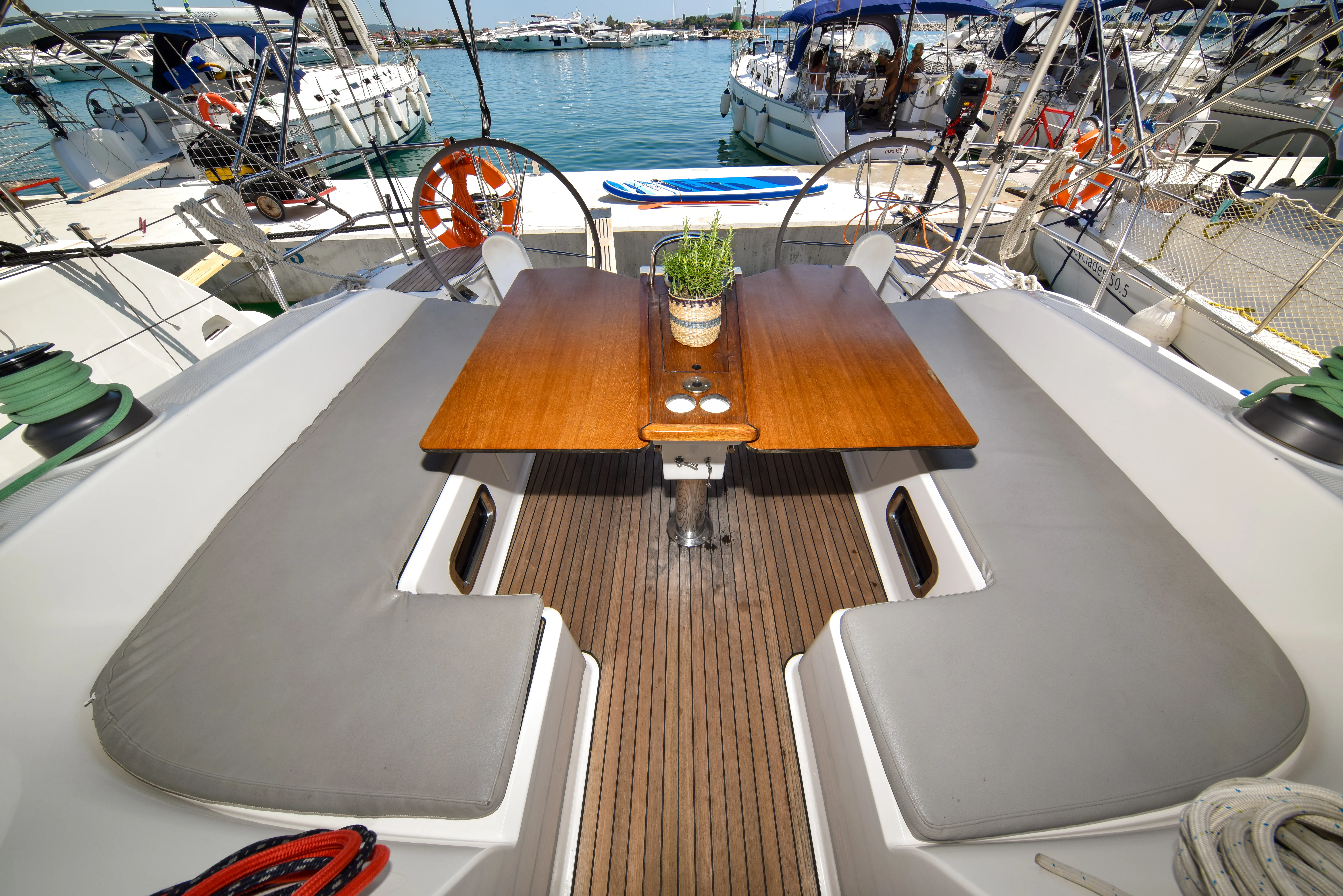 Bavaria Cruiser 51 YOLO — фотография яхты 45