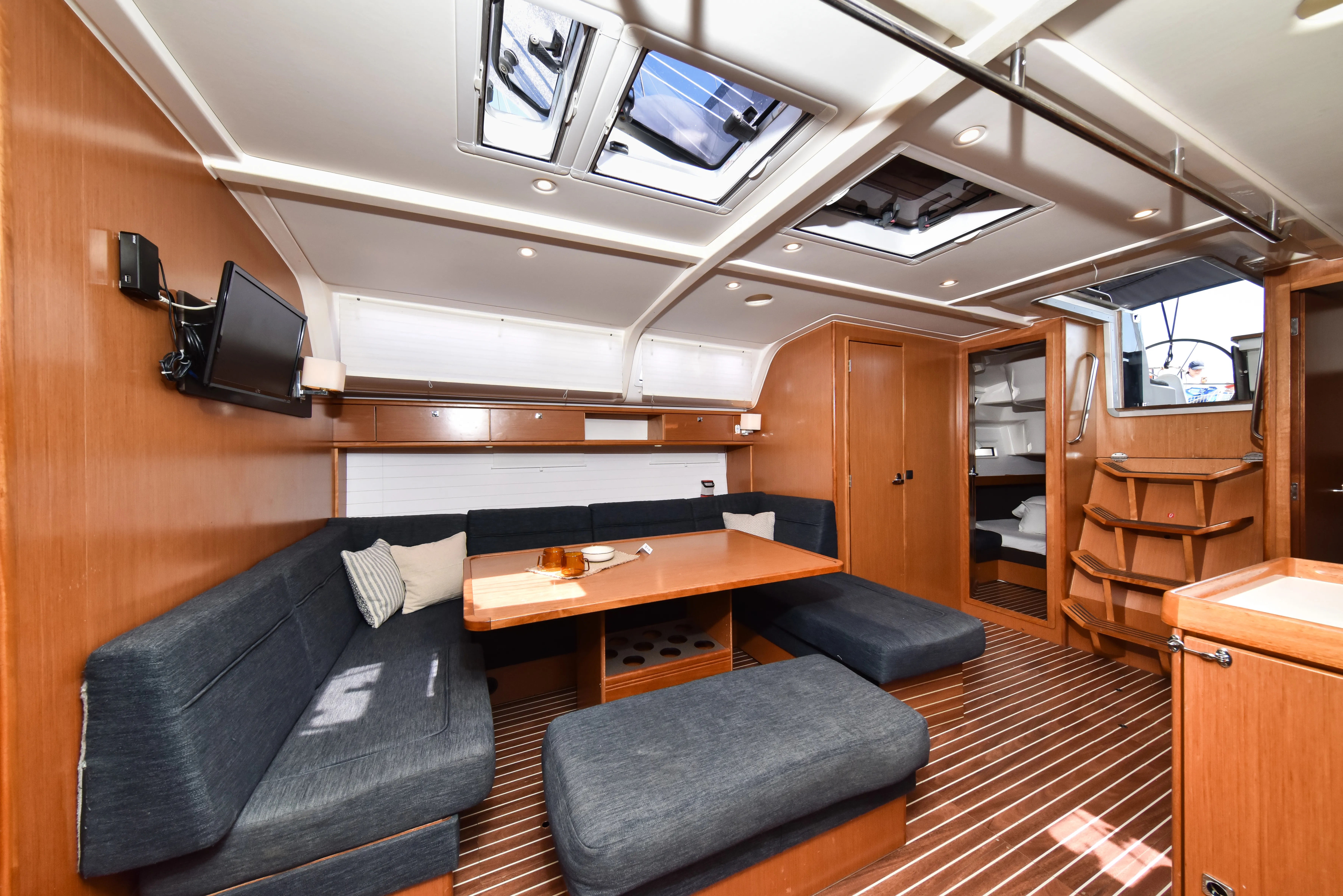 Bavaria Cruiser 51 YOLO — фотография яхты 36