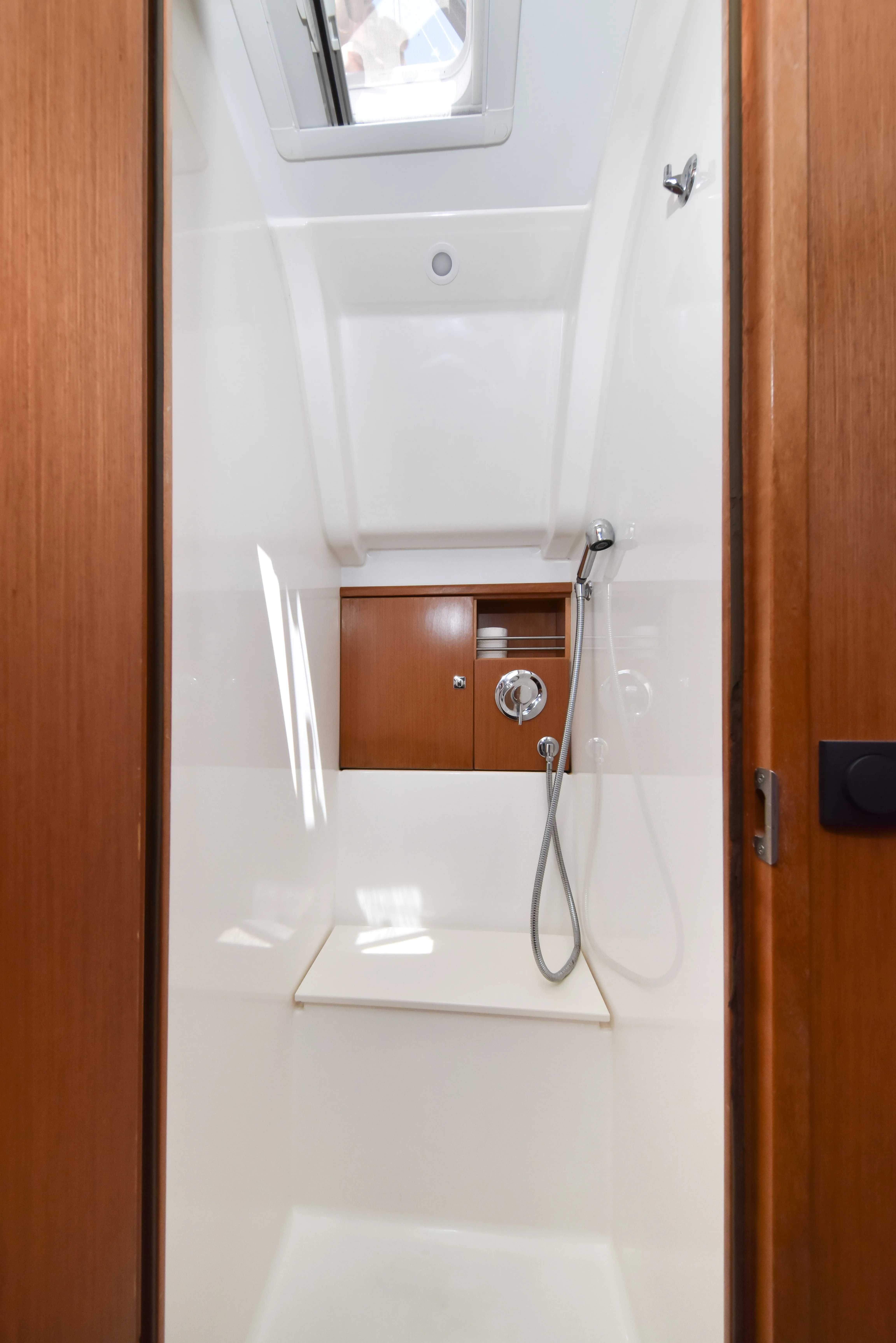 Bavaria Cruiser 51 YOLO — фотография яхты 6