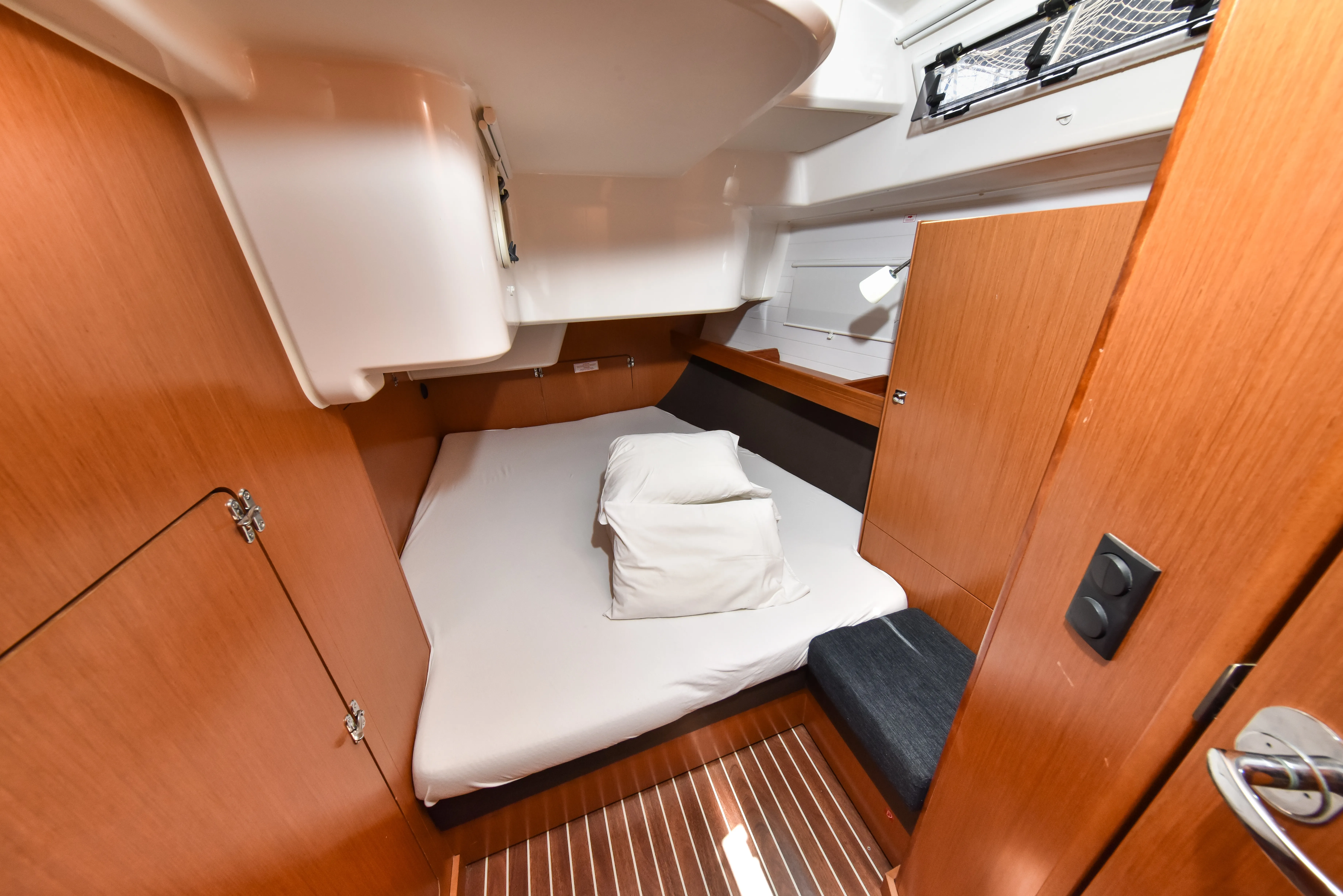 Bavaria Cruiser 51 YOLO — фотография яхты 53
