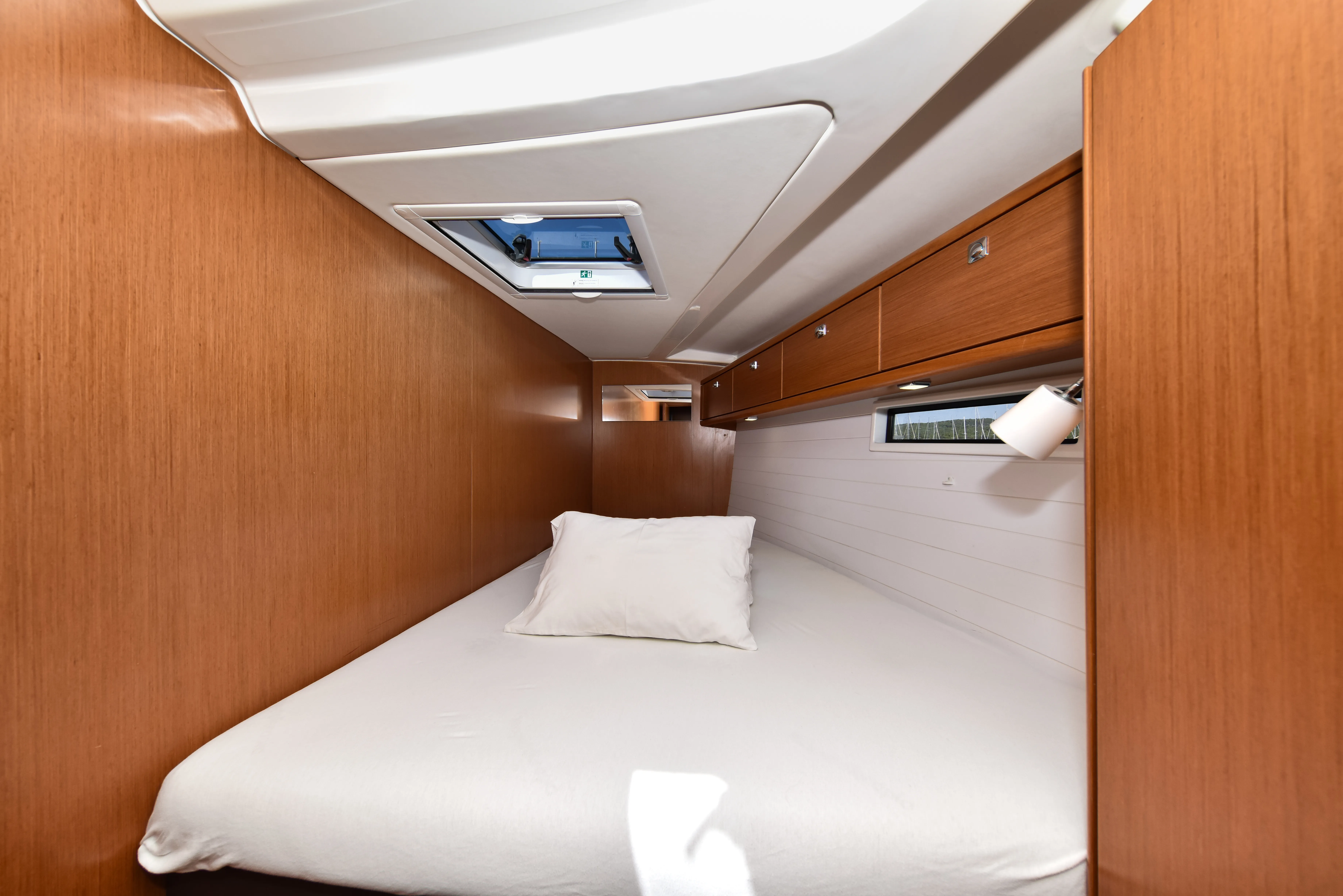 Bavaria Cruiser 51 YOLO — фотография яхты 14