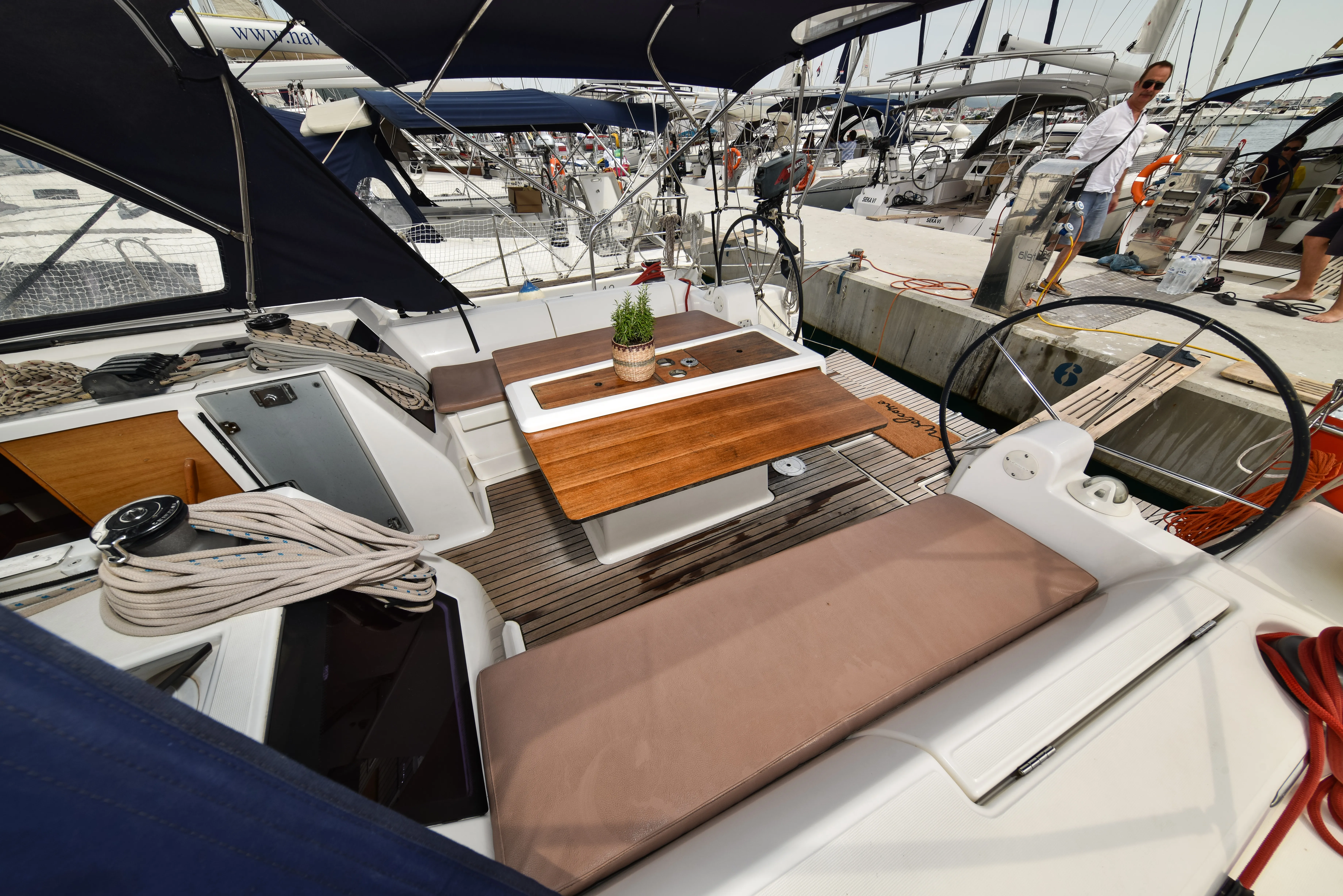 Dufour 410 Grand Large Stella — фотография яхты 49