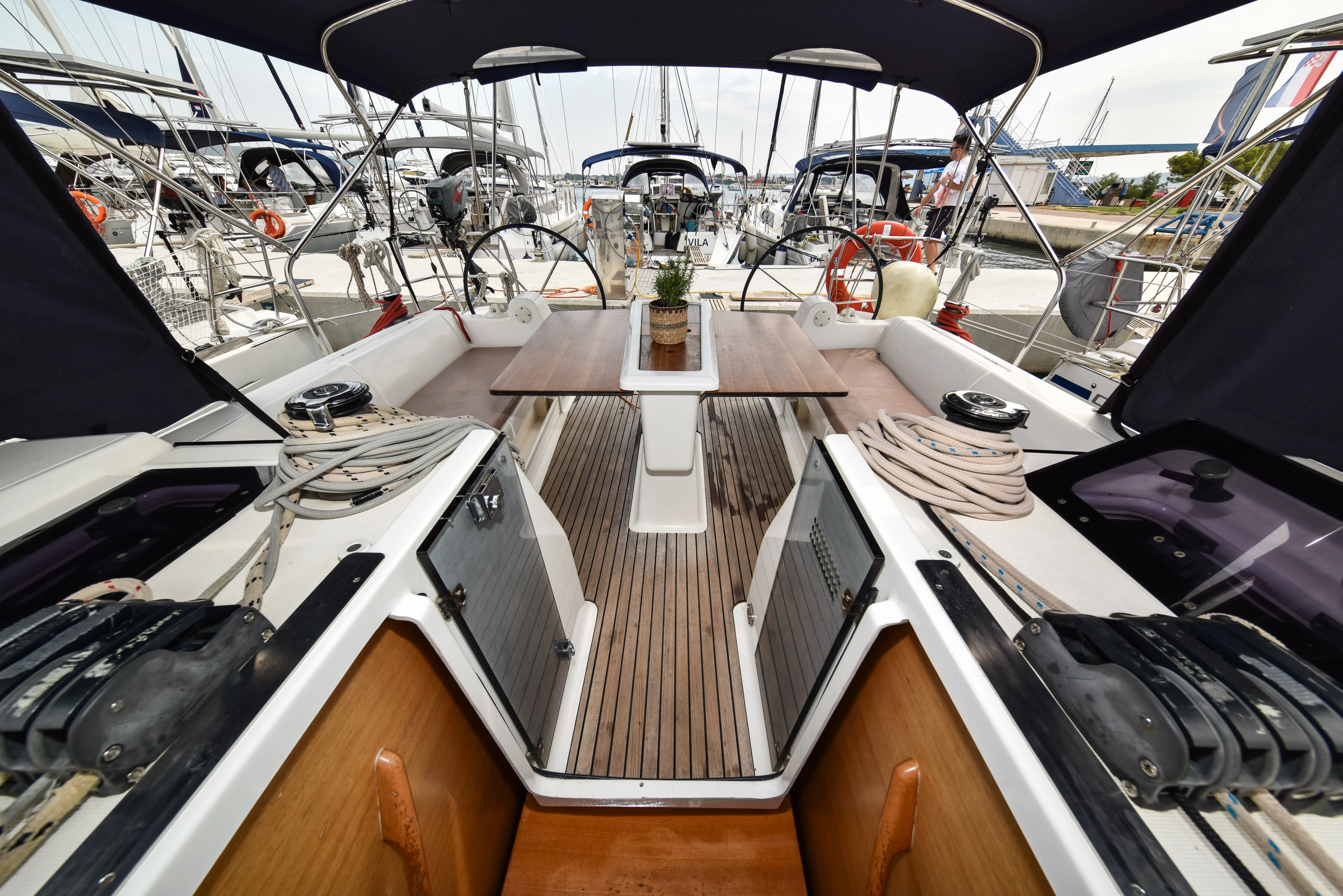 Dufour 410 Grand Large Stella — фотография яхты 29