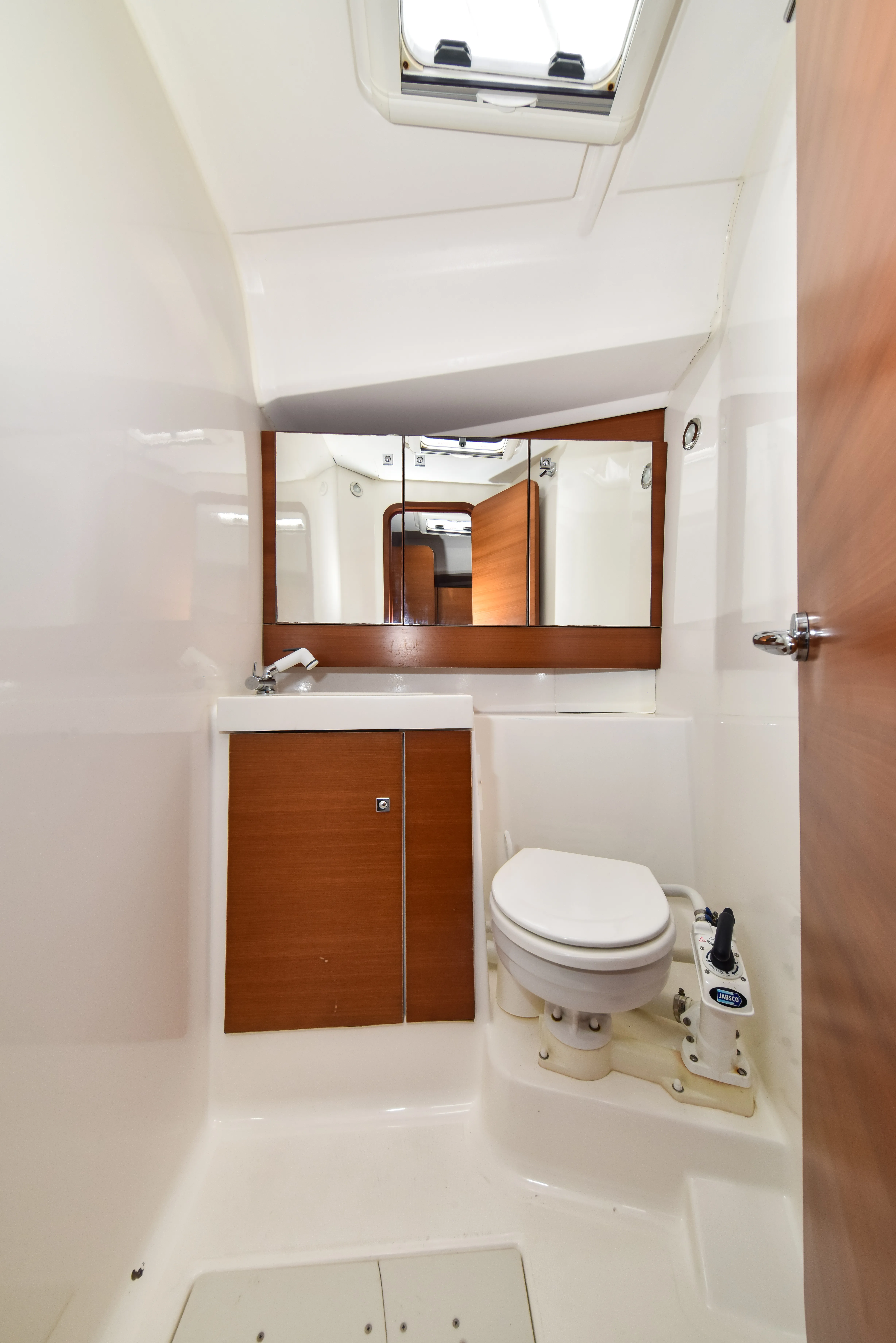 Dufour 410 Grand Large Stella — фотография яхты 23