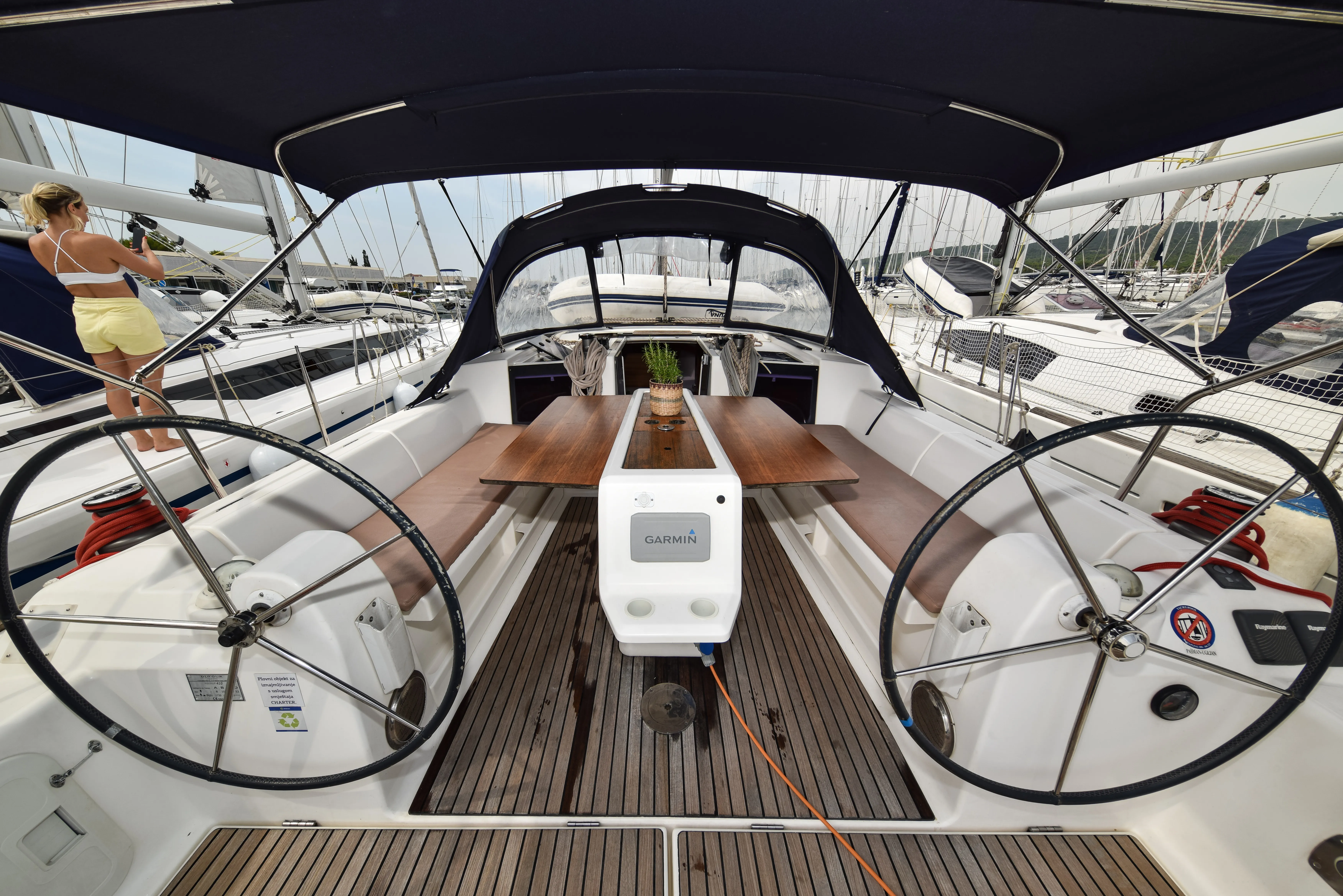 Dufour 410 Grand Large Stella — фотография яхты 16