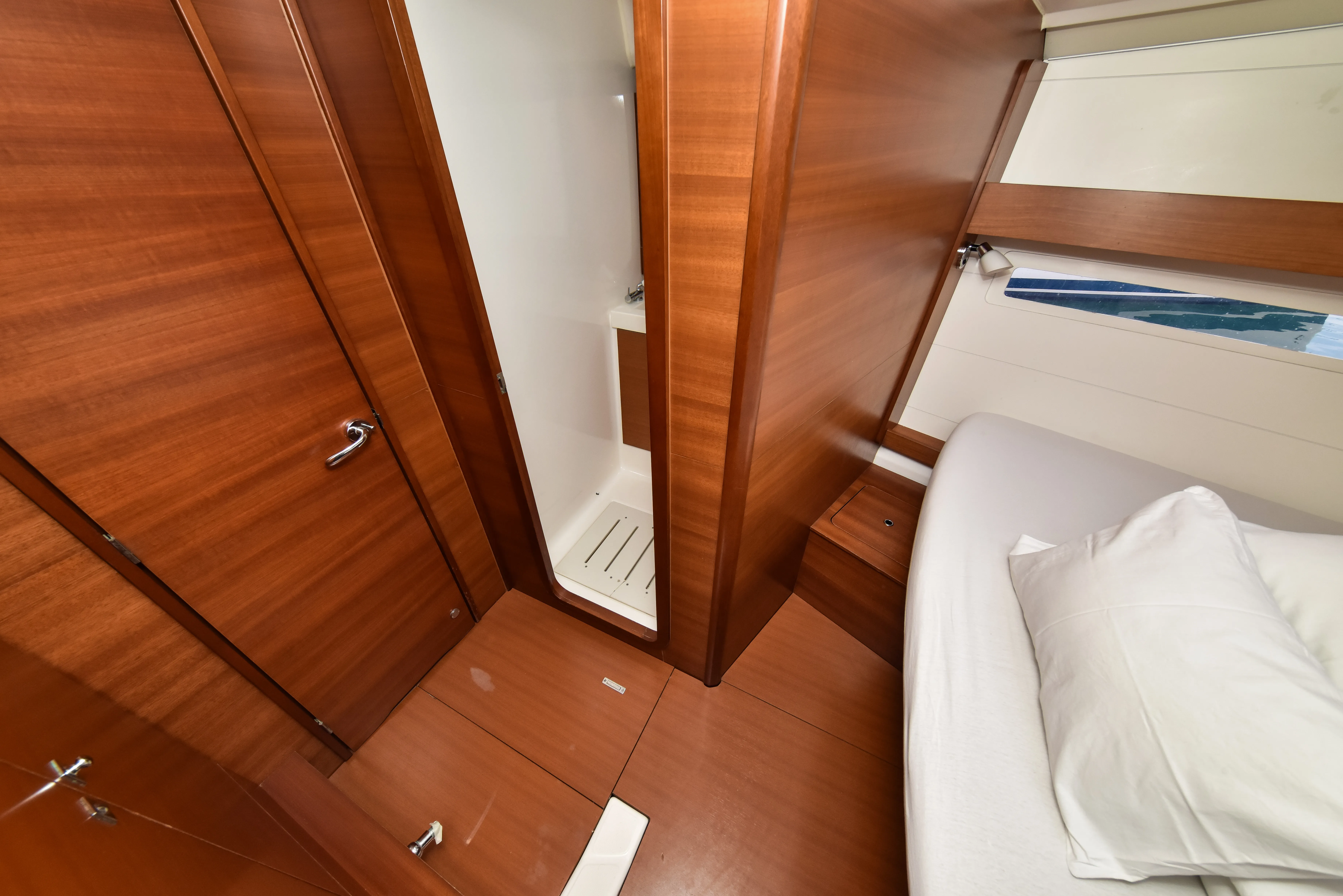 Dufour 410 Grand Large Stella — фотография яхты 27